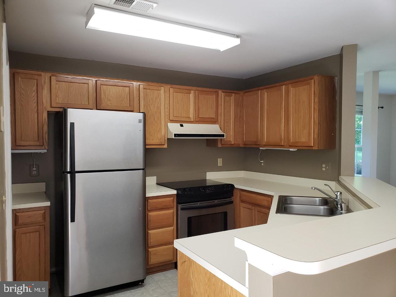 758A CEDAR CREST DR.