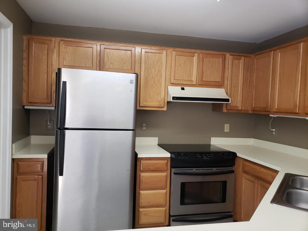 758A CEDAR CREST DR.