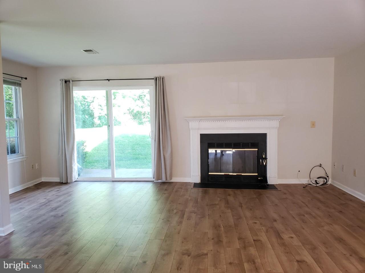 758A CEDAR CREST DR.