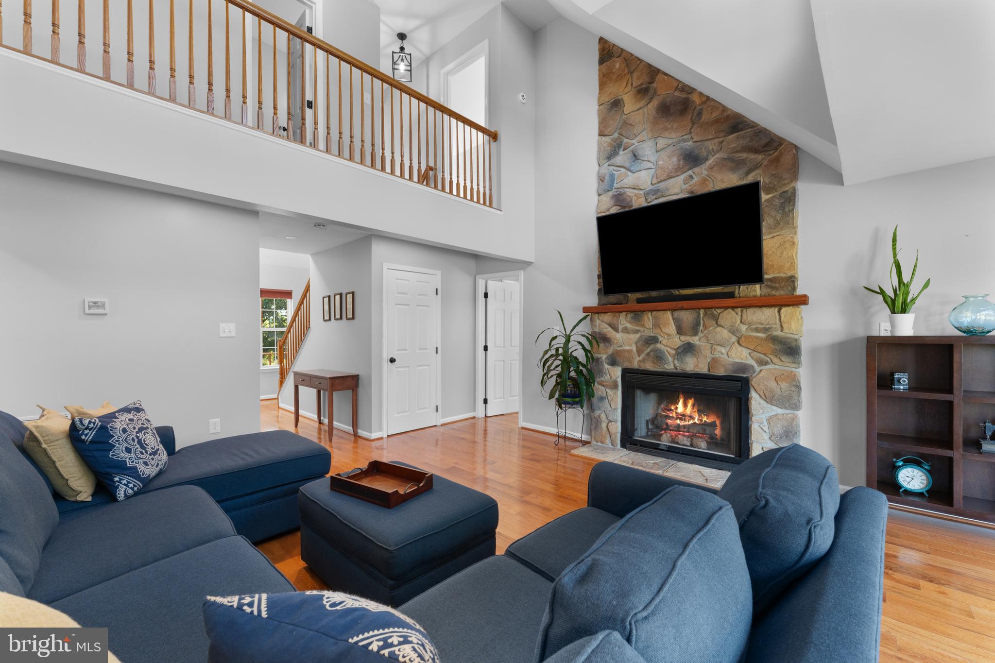 7292 STARLING DRIVE