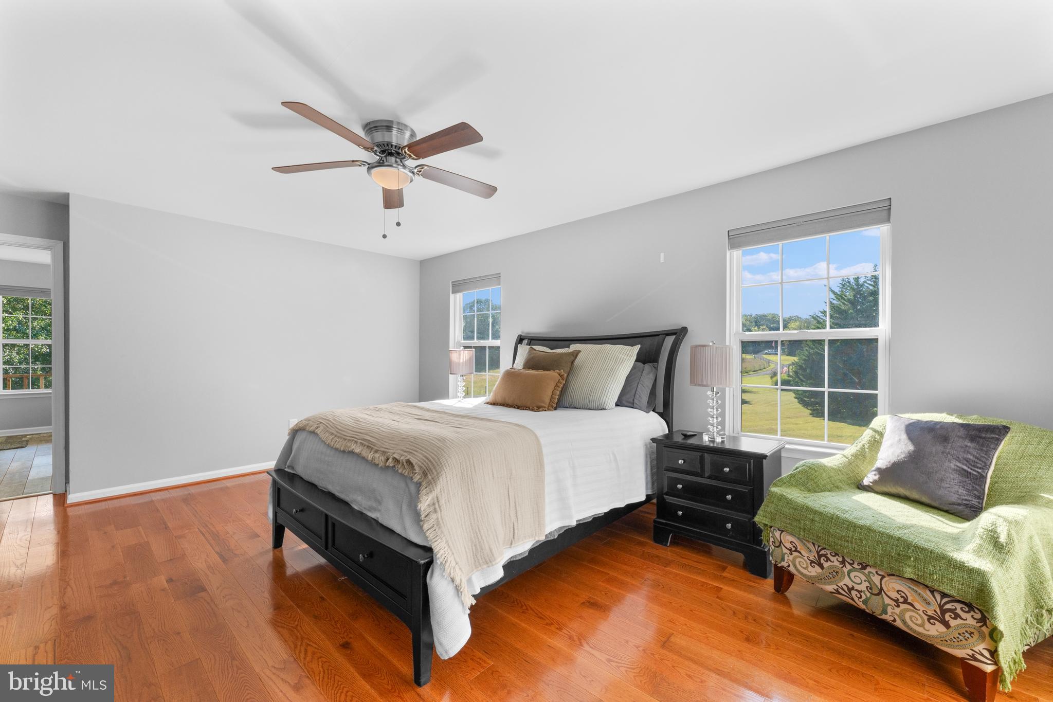 7292 STARLING DRIVE
