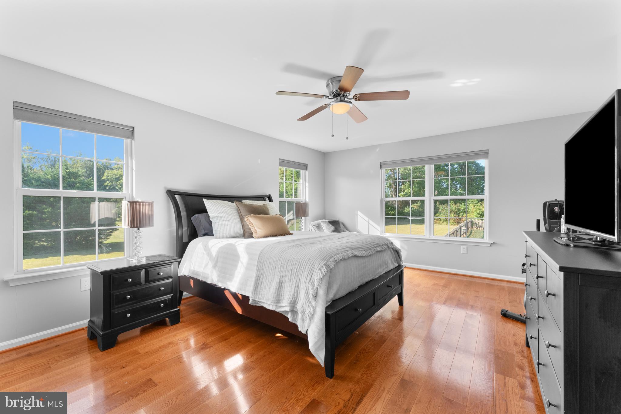 7292 STARLING DRIVE