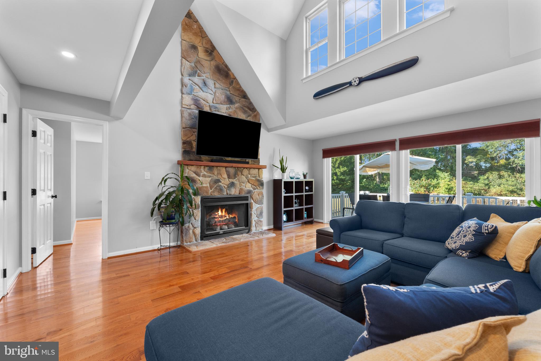 7292 STARLING DRIVE