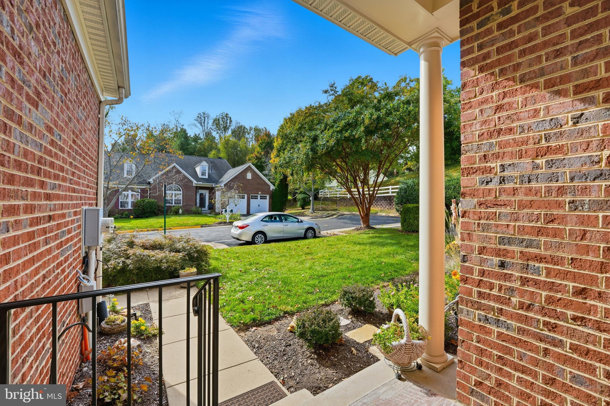 156 TOPAZ COURT