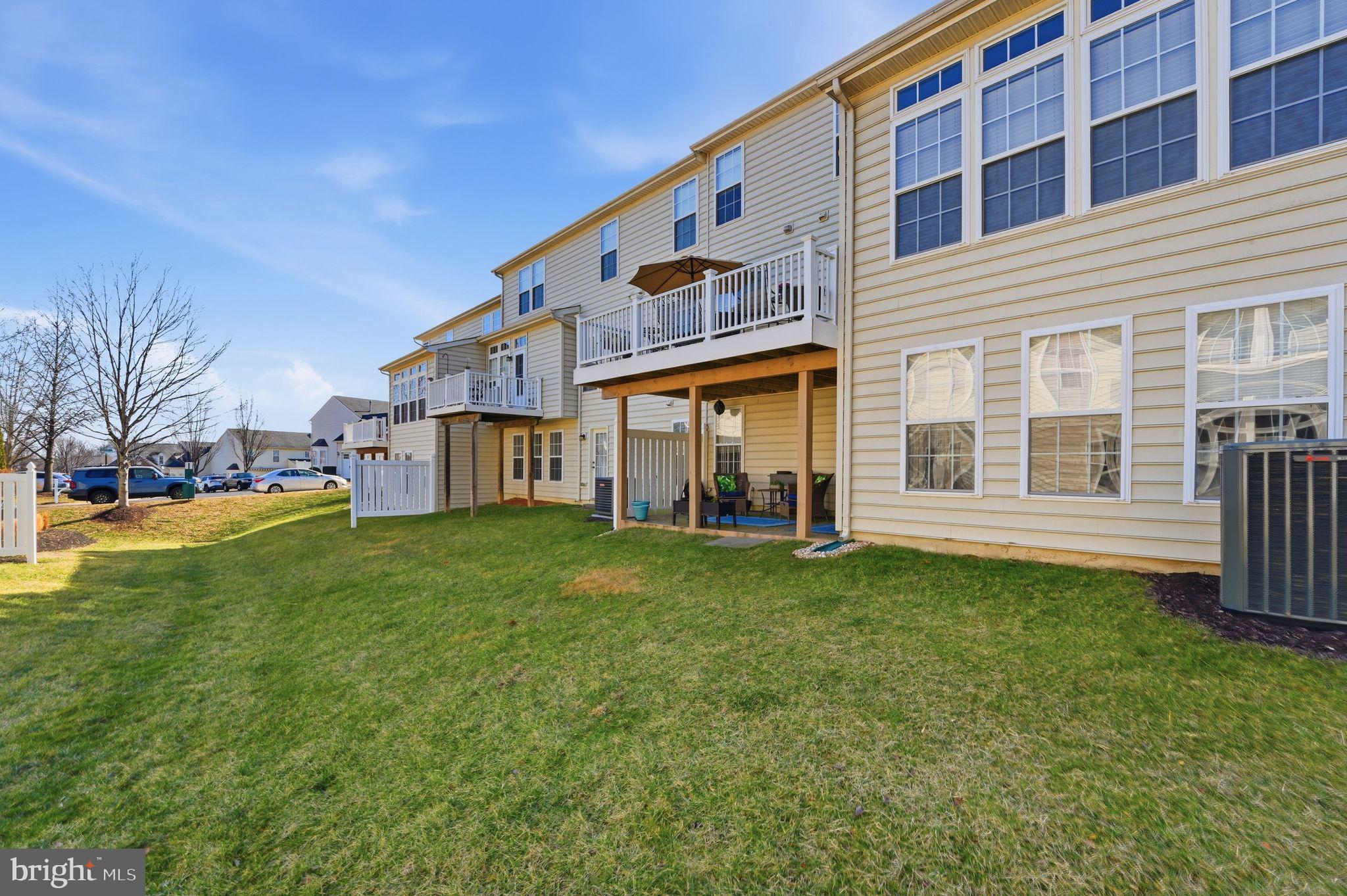 156 TOPAZ COURT