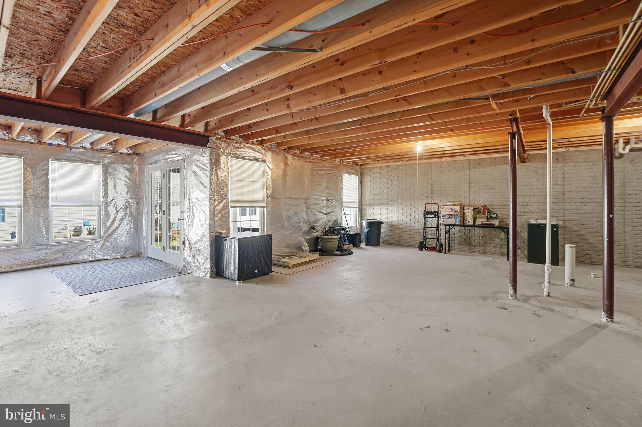 156 TOPAZ COURT