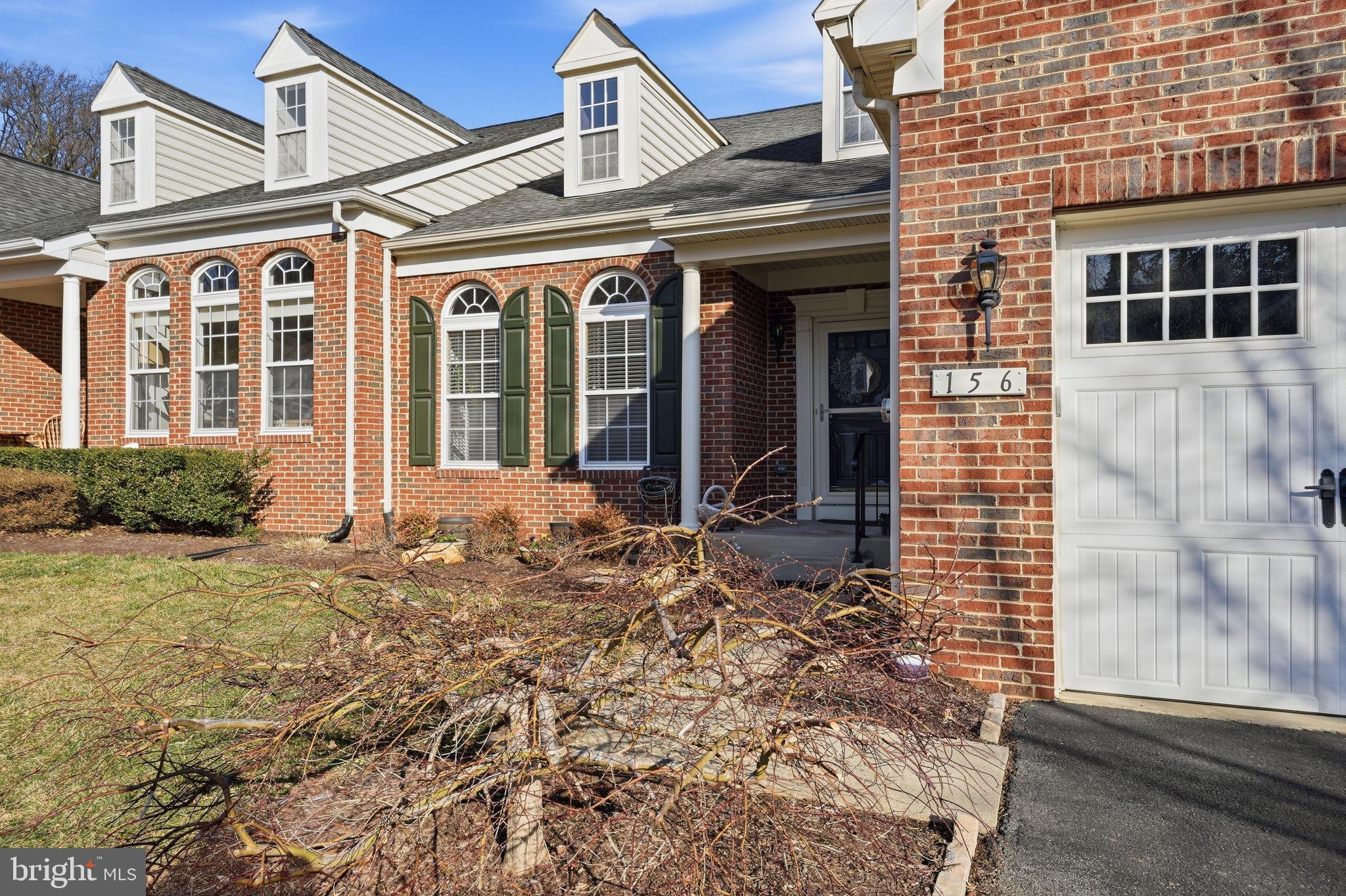 156 TOPAZ COURT