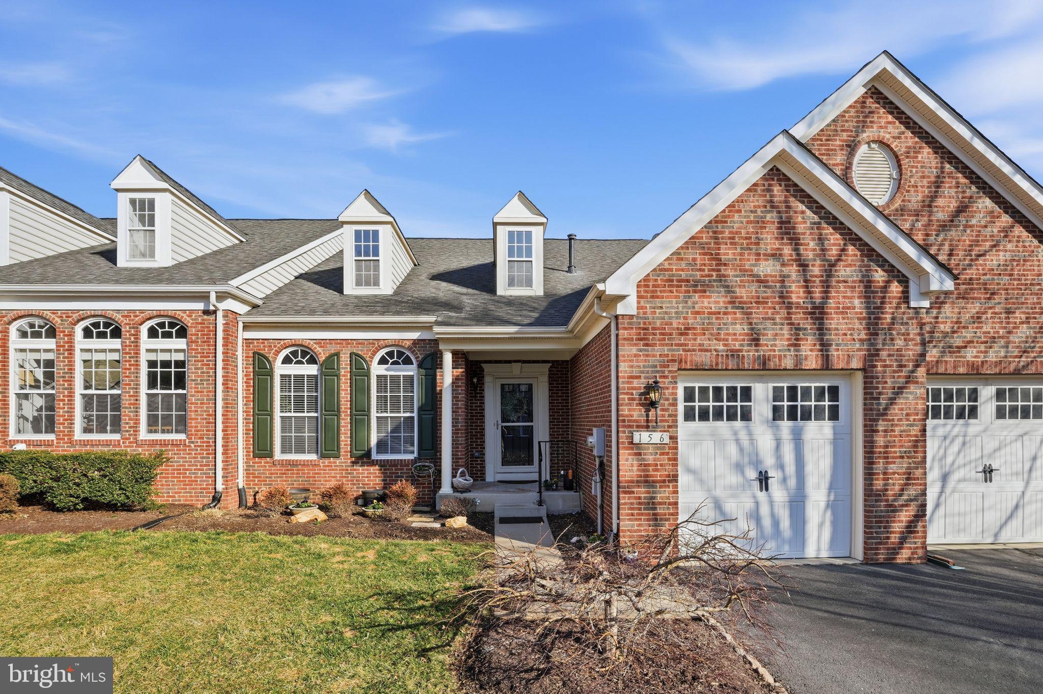 156 TOPAZ COURT