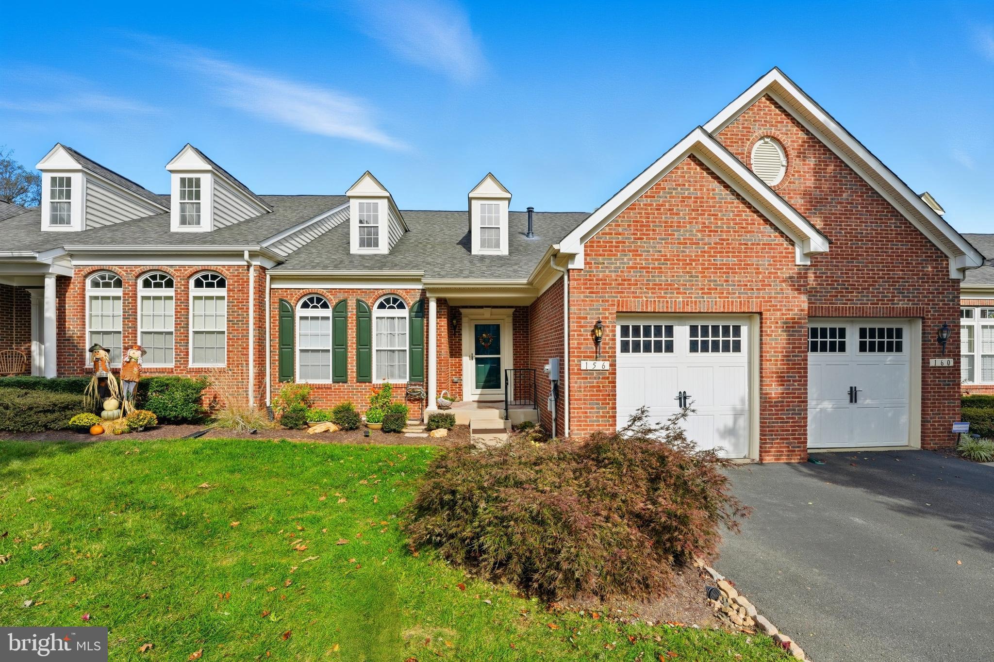 156 TOPAZ COURT