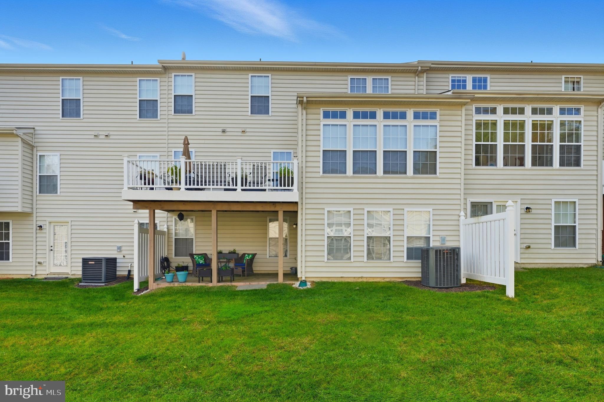 156 TOPAZ COURT