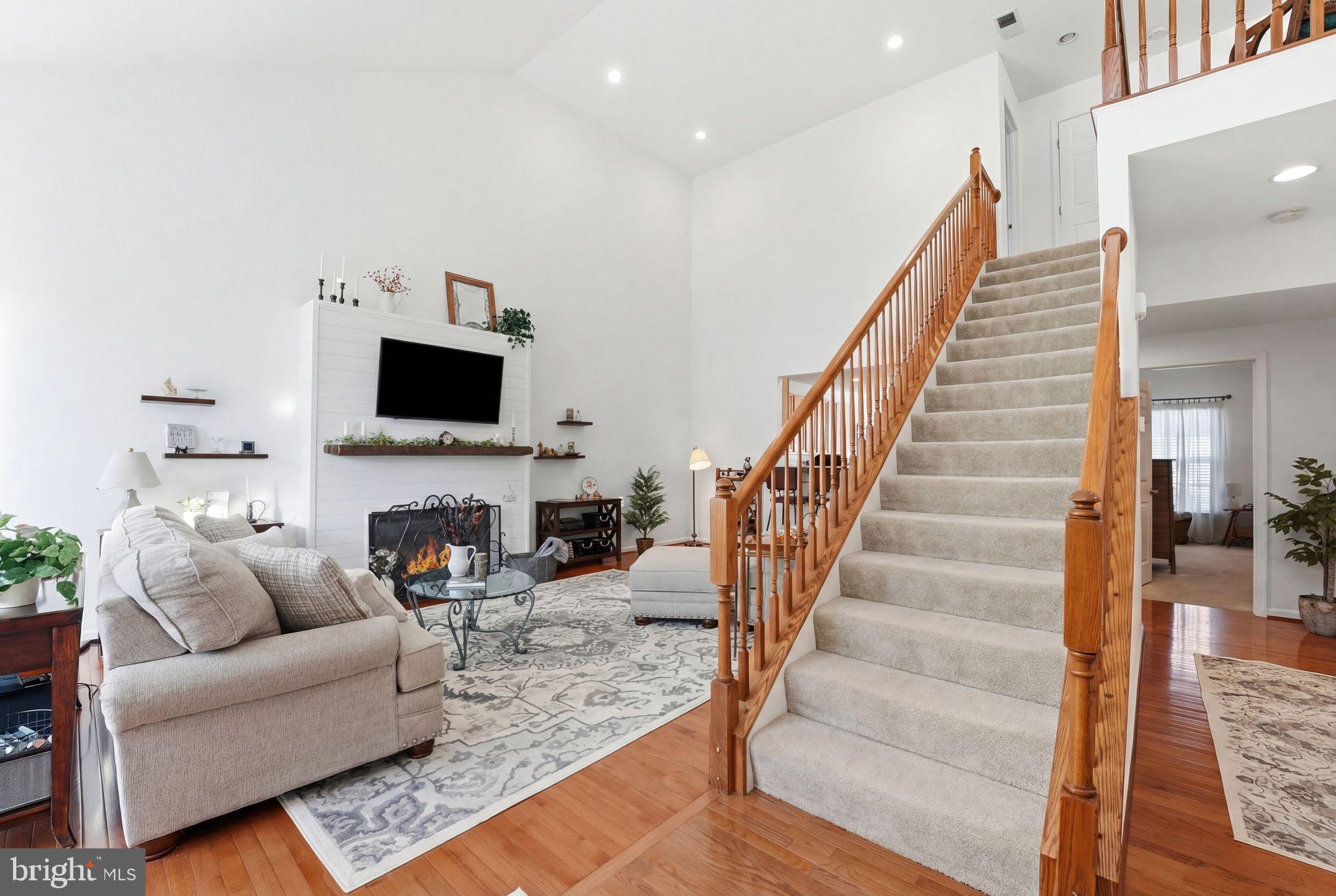 156 TOPAZ COURT