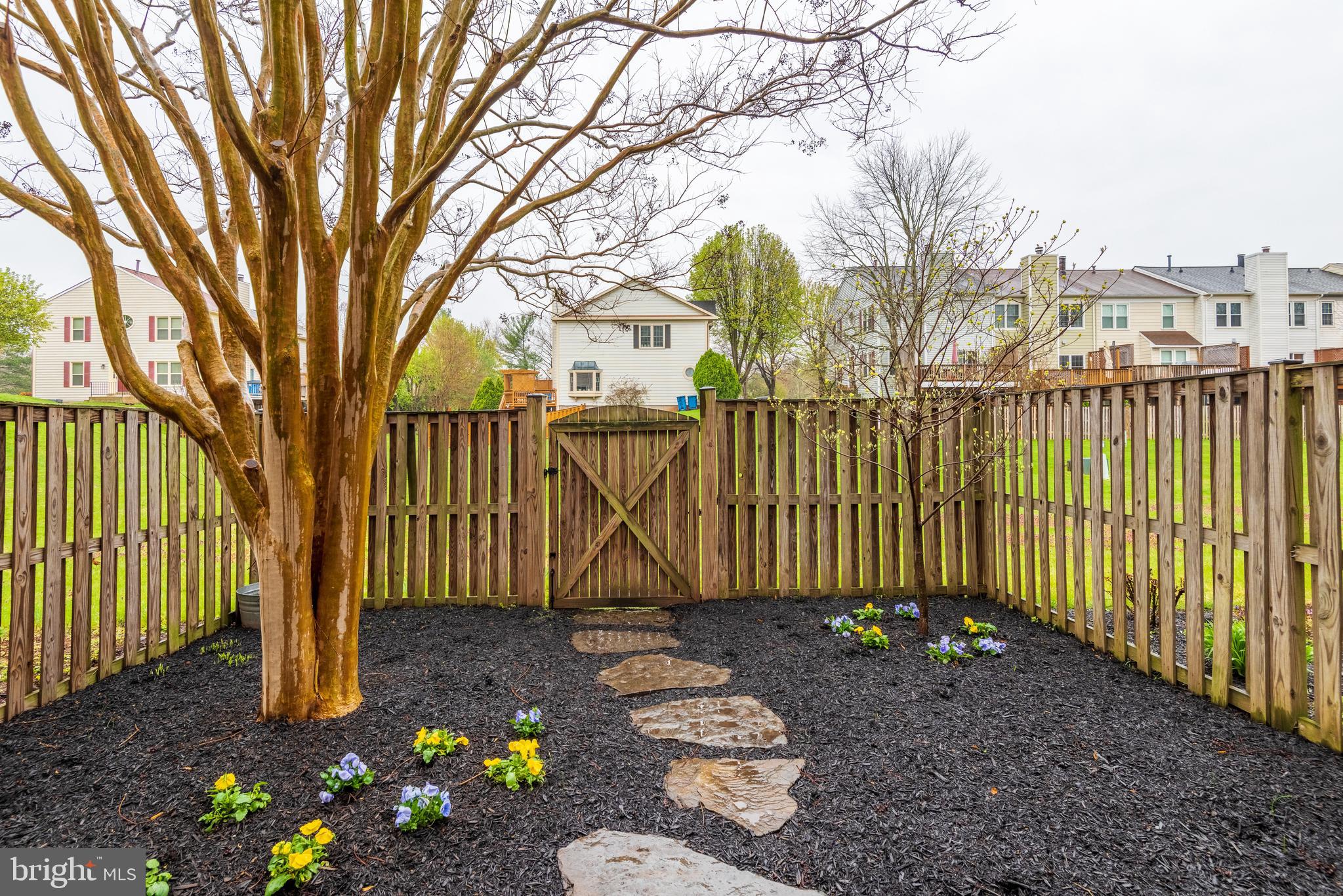 5189 GLEN MEADOW DRIVE