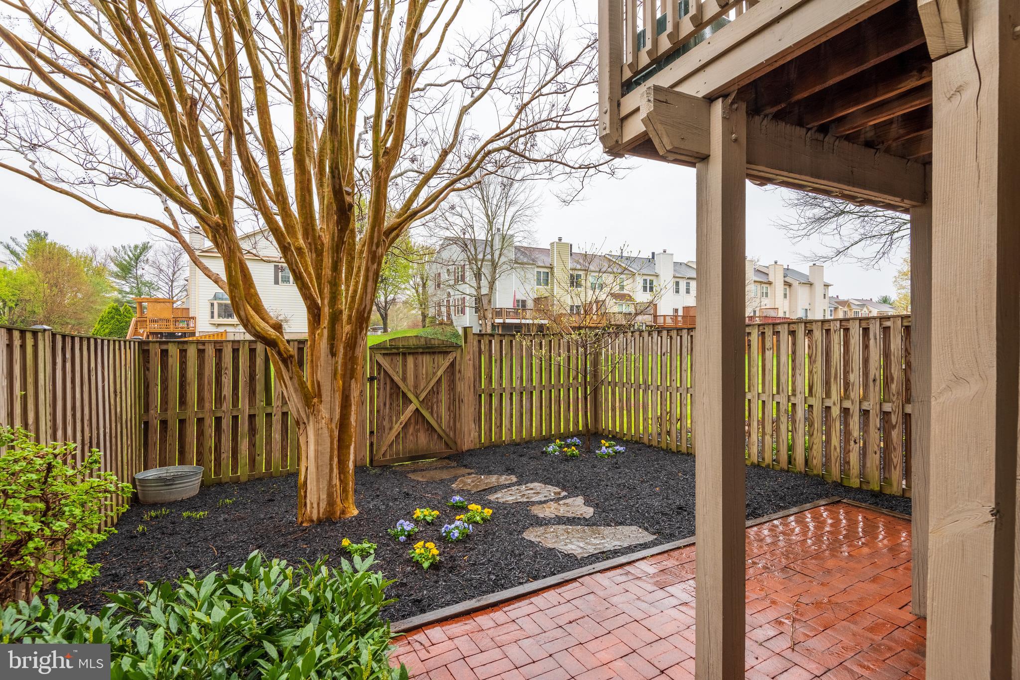 5189 GLEN MEADOW DRIVE