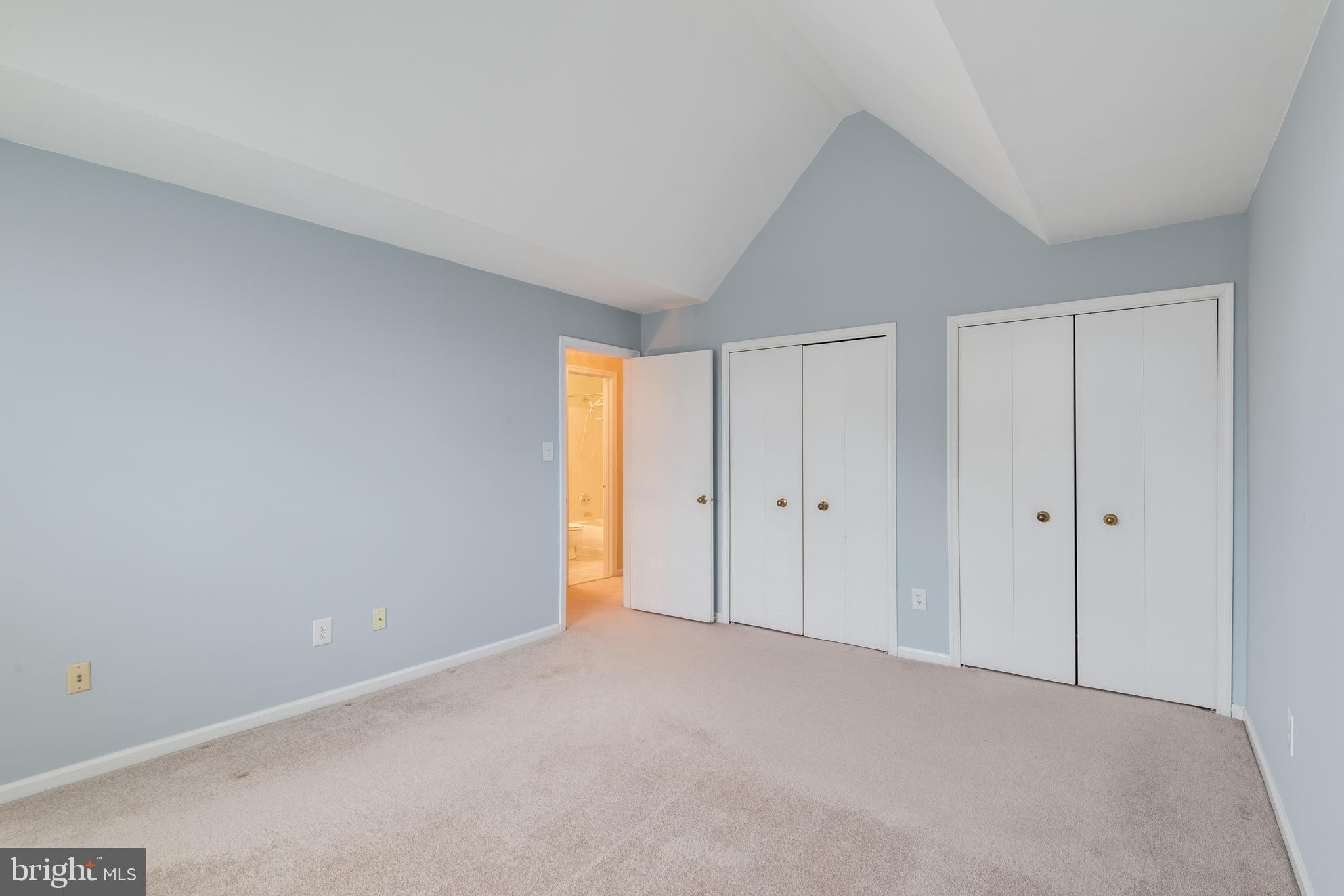 5189 GLEN MEADOW DRIVE