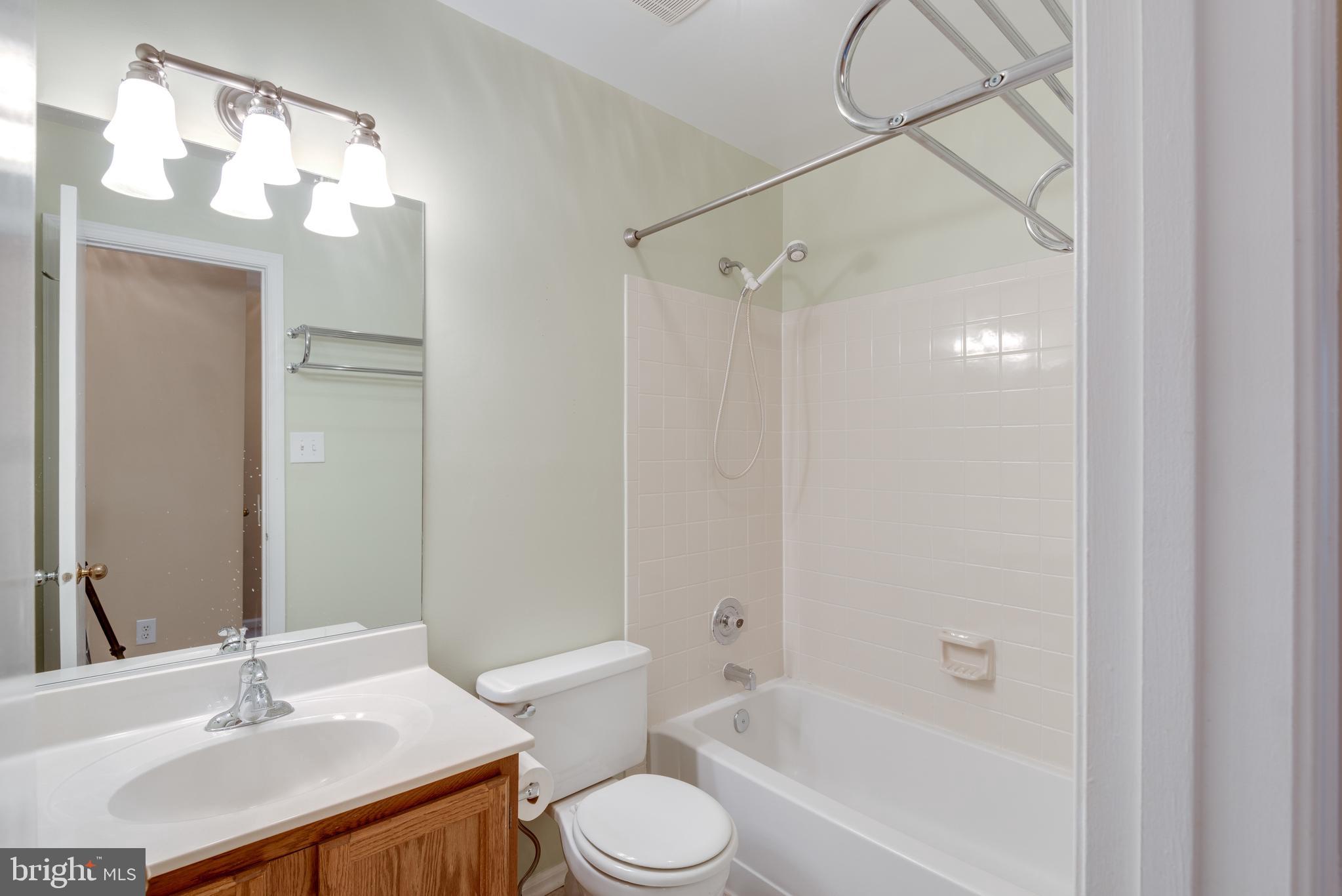5189 GLEN MEADOW DRIVE
