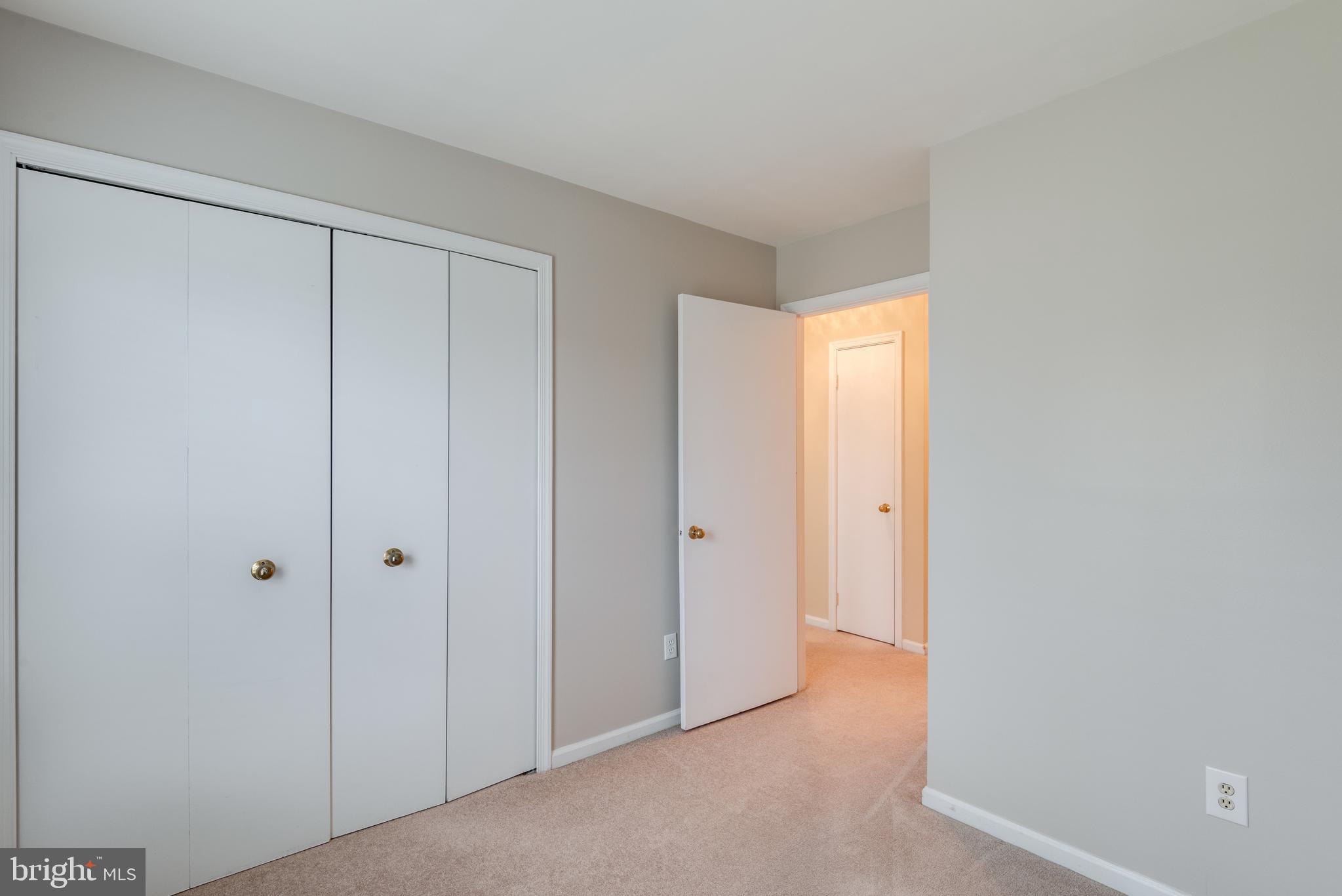 5189 GLEN MEADOW DRIVE