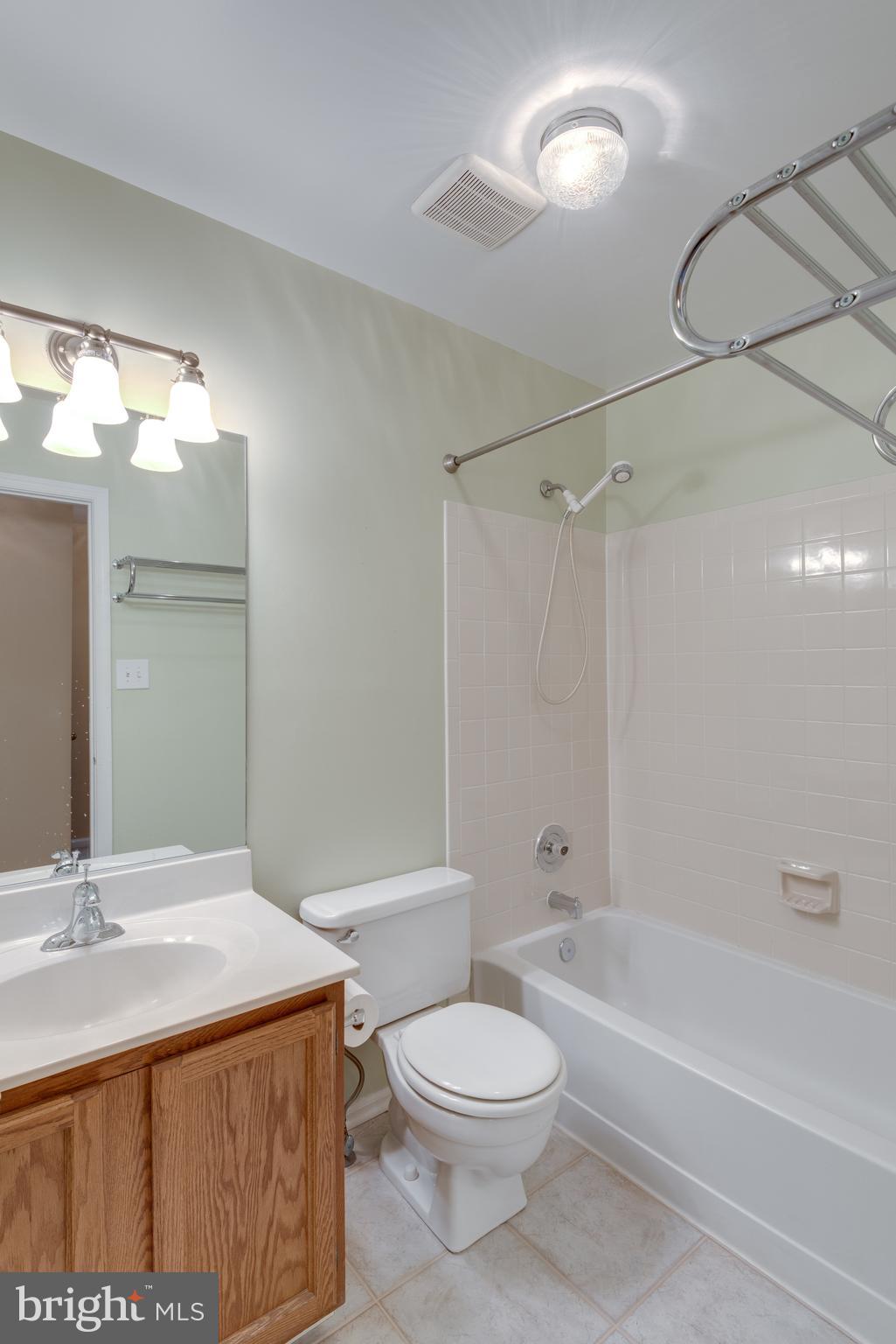 5189 GLEN MEADOW DRIVE