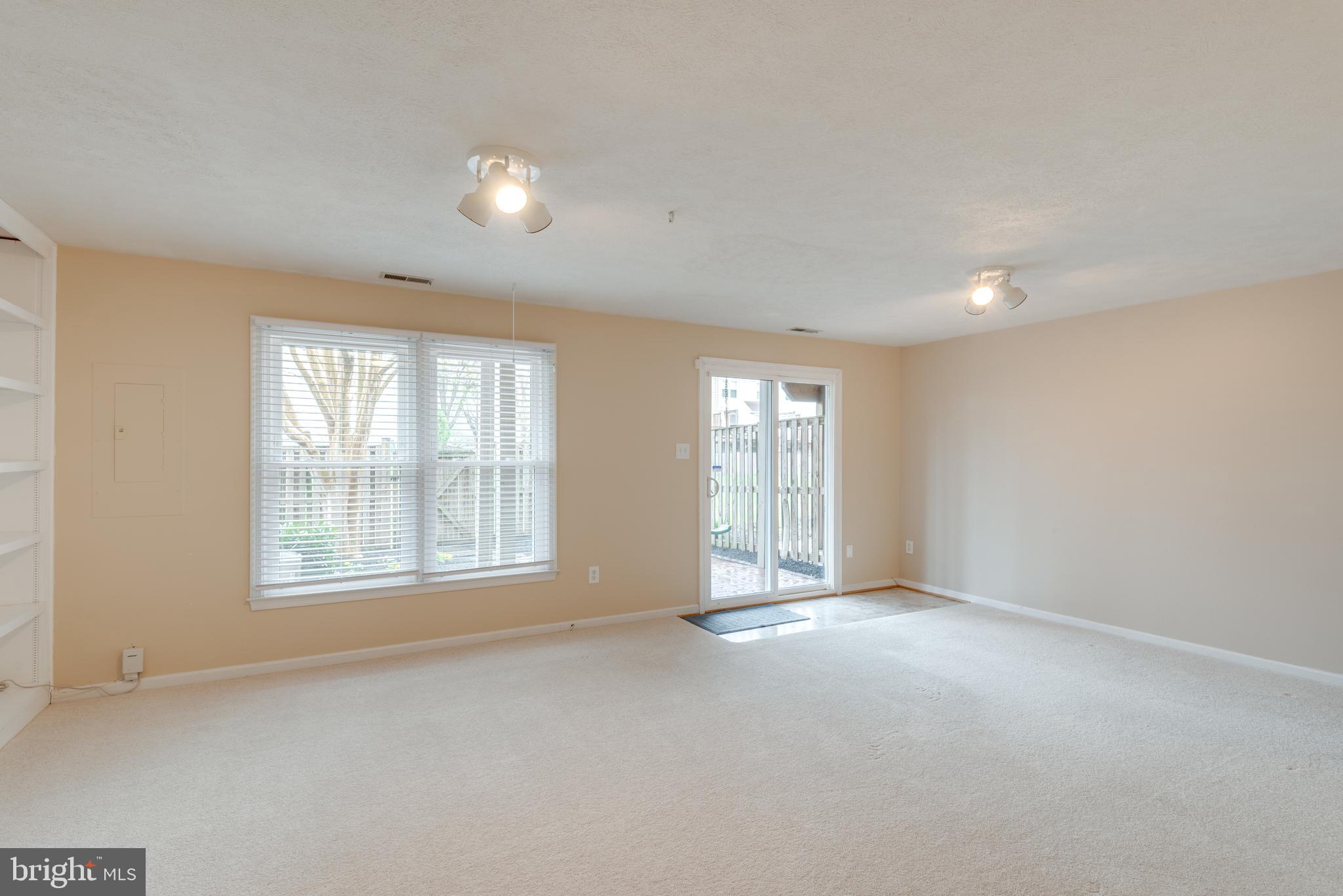 5189 GLEN MEADOW DRIVE