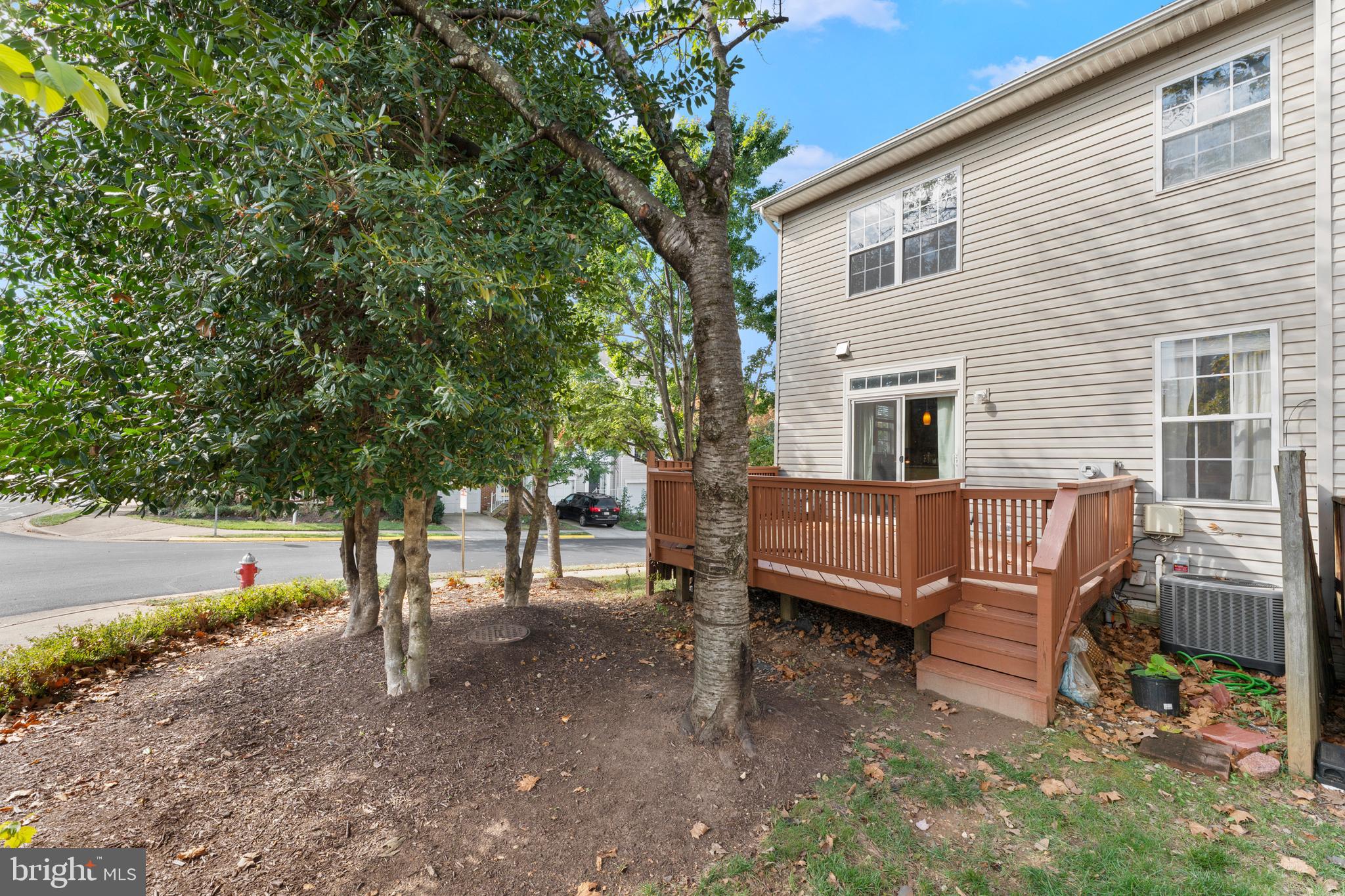 4133 GROVER GLEN COURT