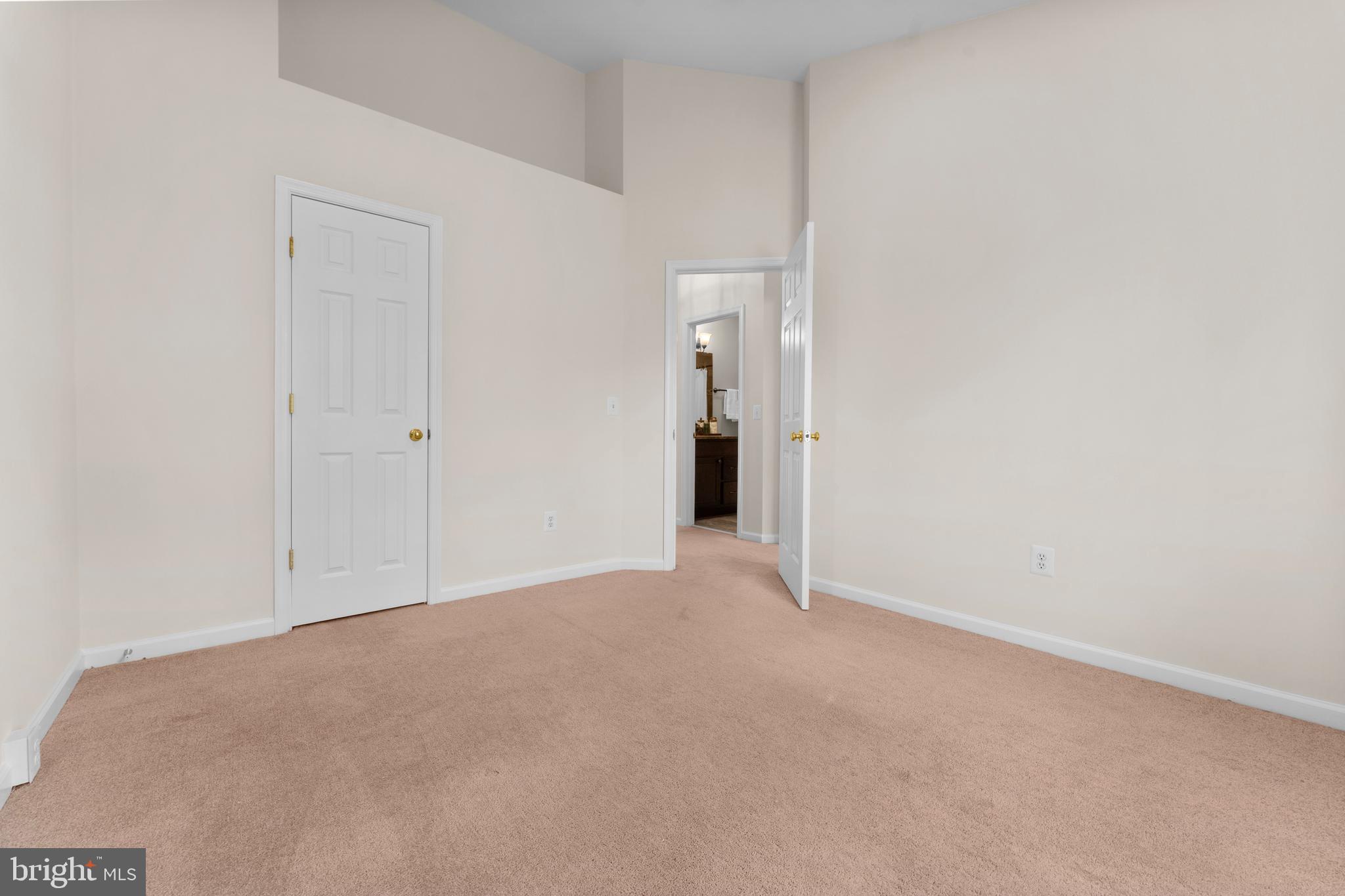 4133 GROVER GLEN COURT