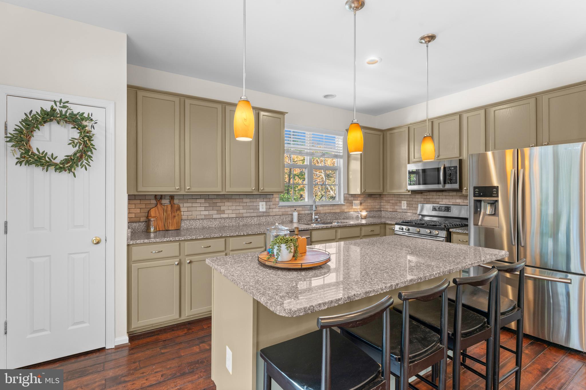 4133 GROVER GLEN COURT