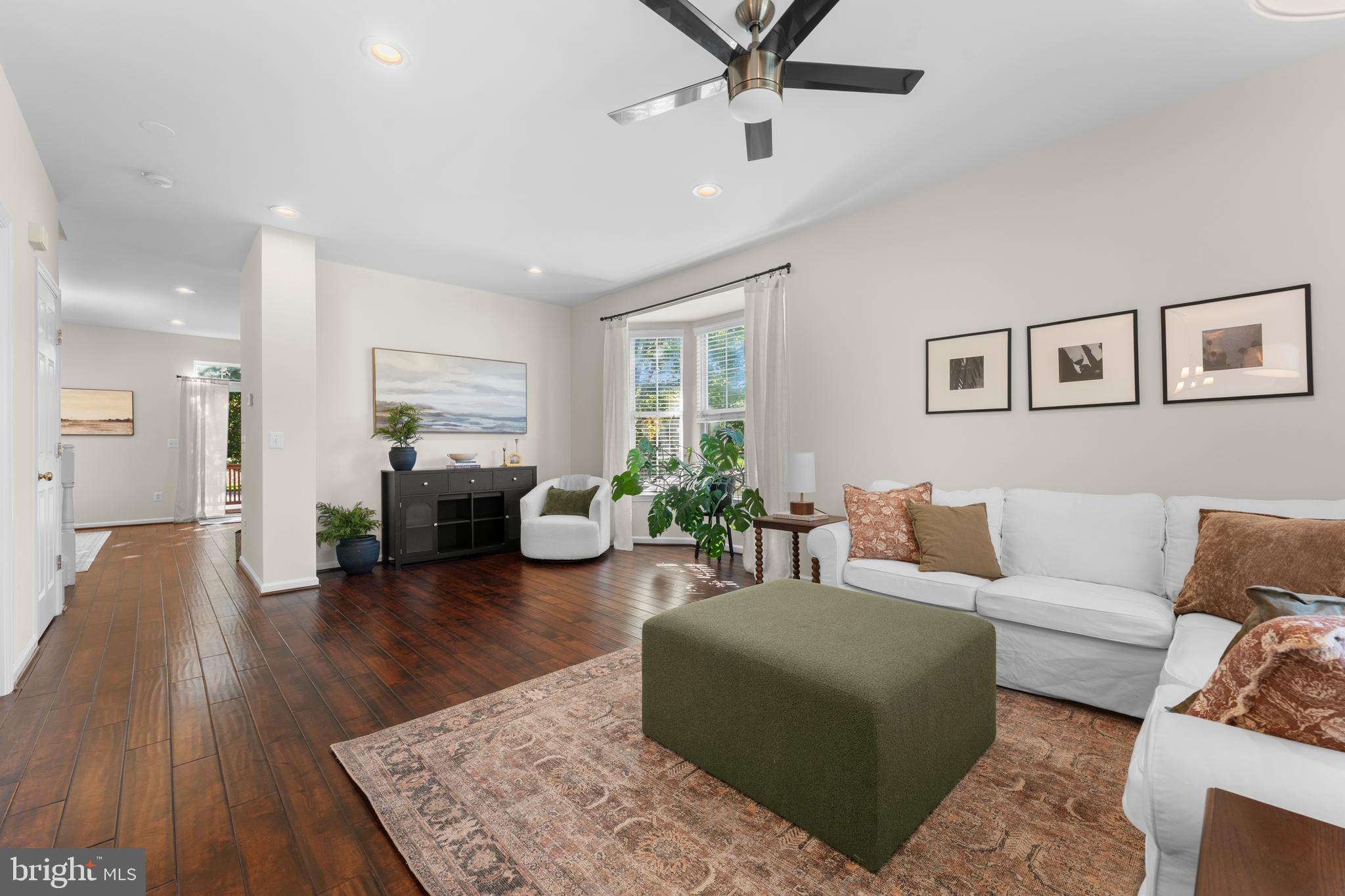 4133 GROVER GLEN COURT