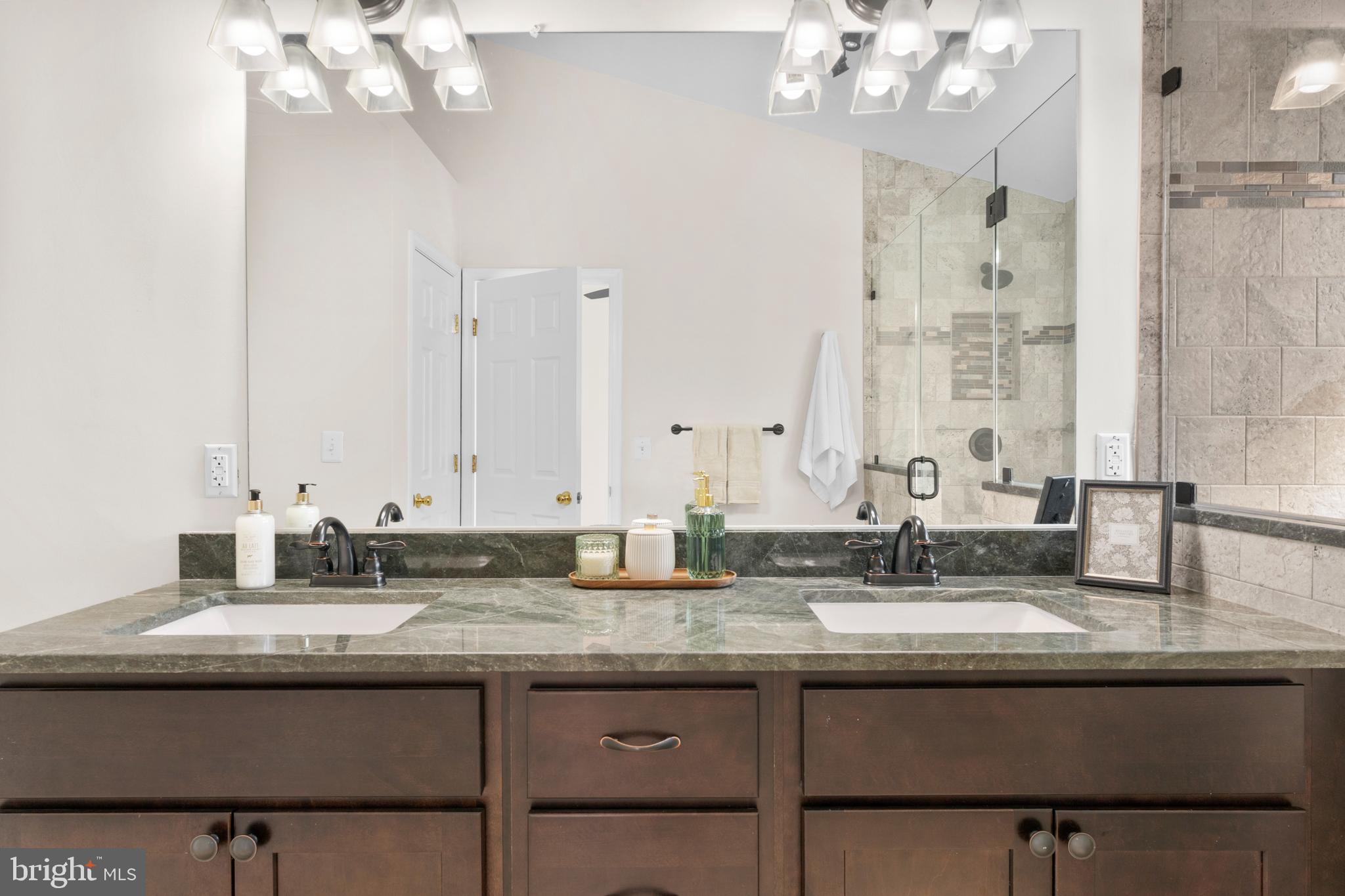 4133 GROVER GLEN COURT