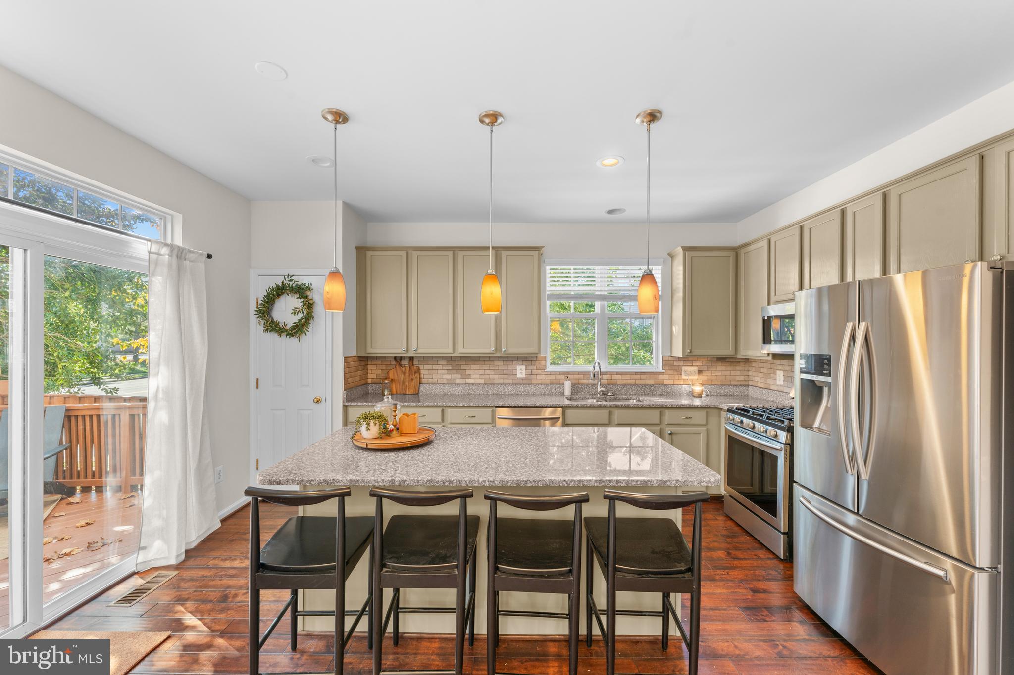 4133 GROVER GLEN COURT