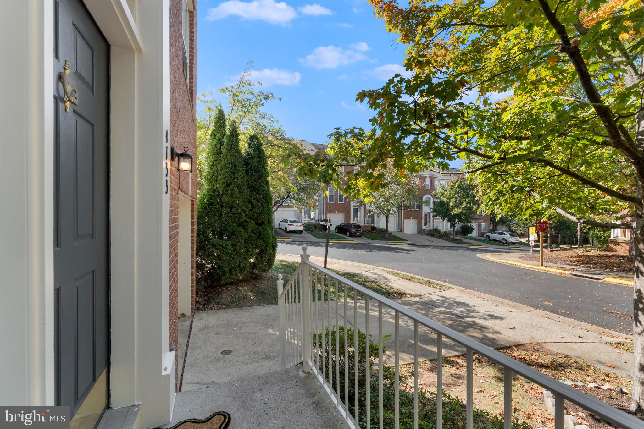 4133 GROVER GLEN COURT