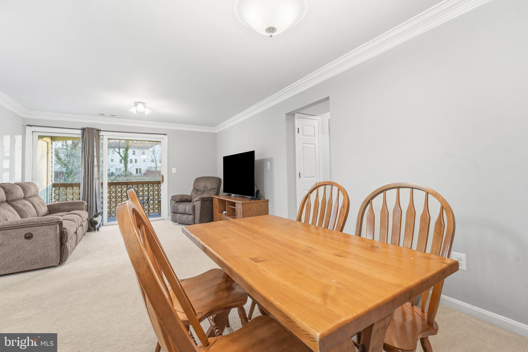 9458 SCARLET OAK DRIVE