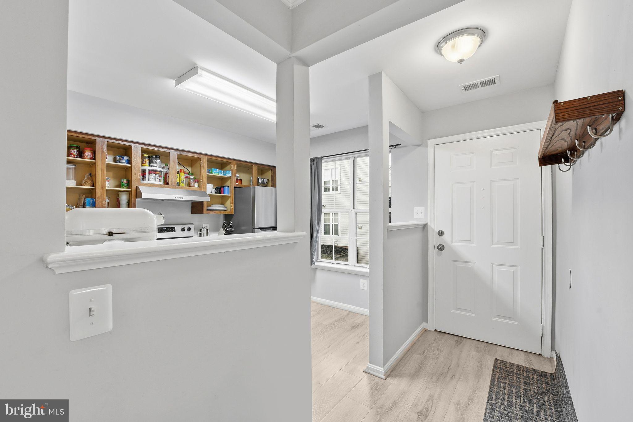 9458 SCARLET OAK DRIVE