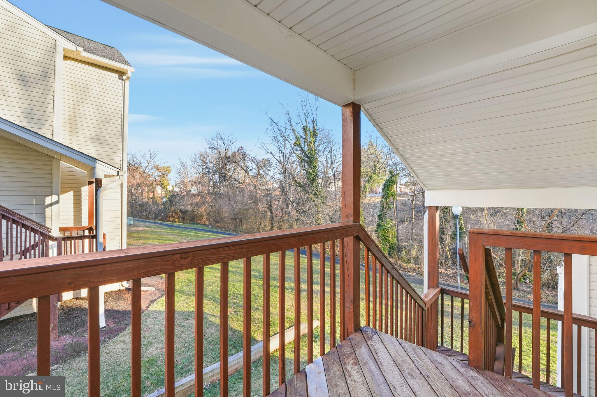 9458 SCARLET OAK DRIVE