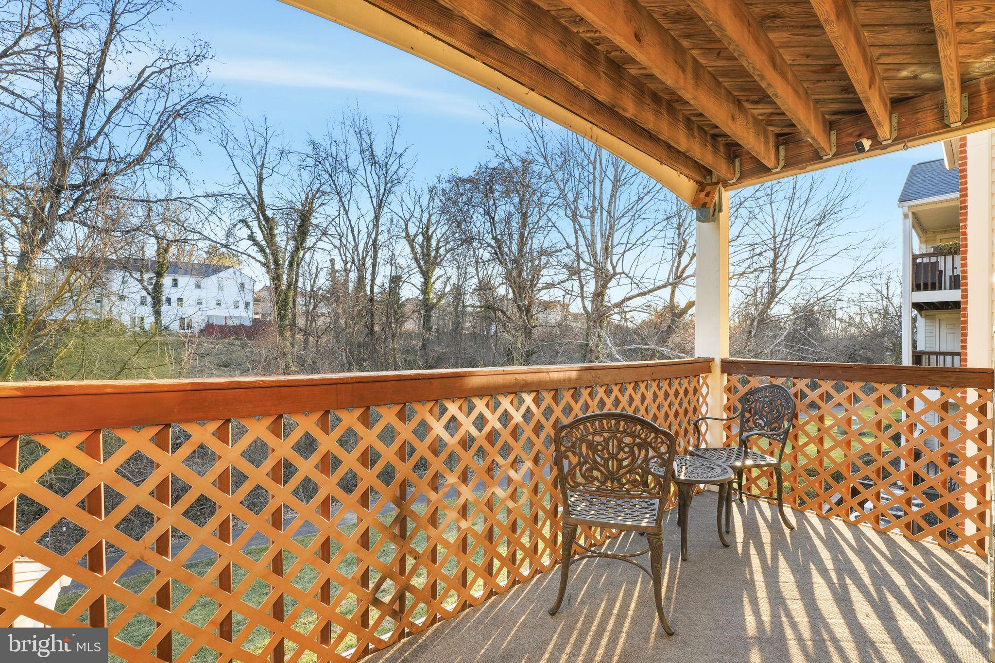 9458 SCARLET OAK DRIVE
