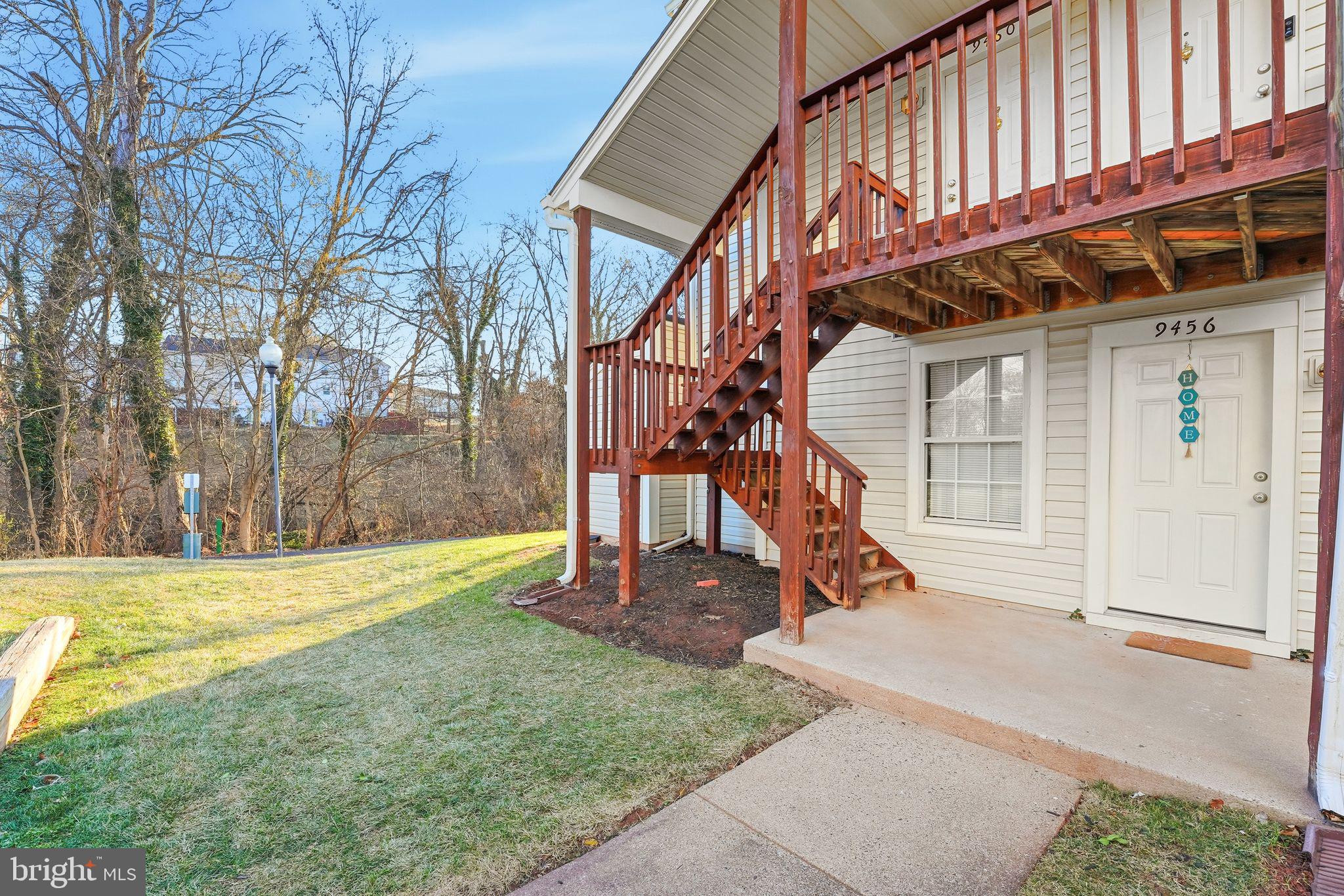 9458 SCARLET OAK DRIVE