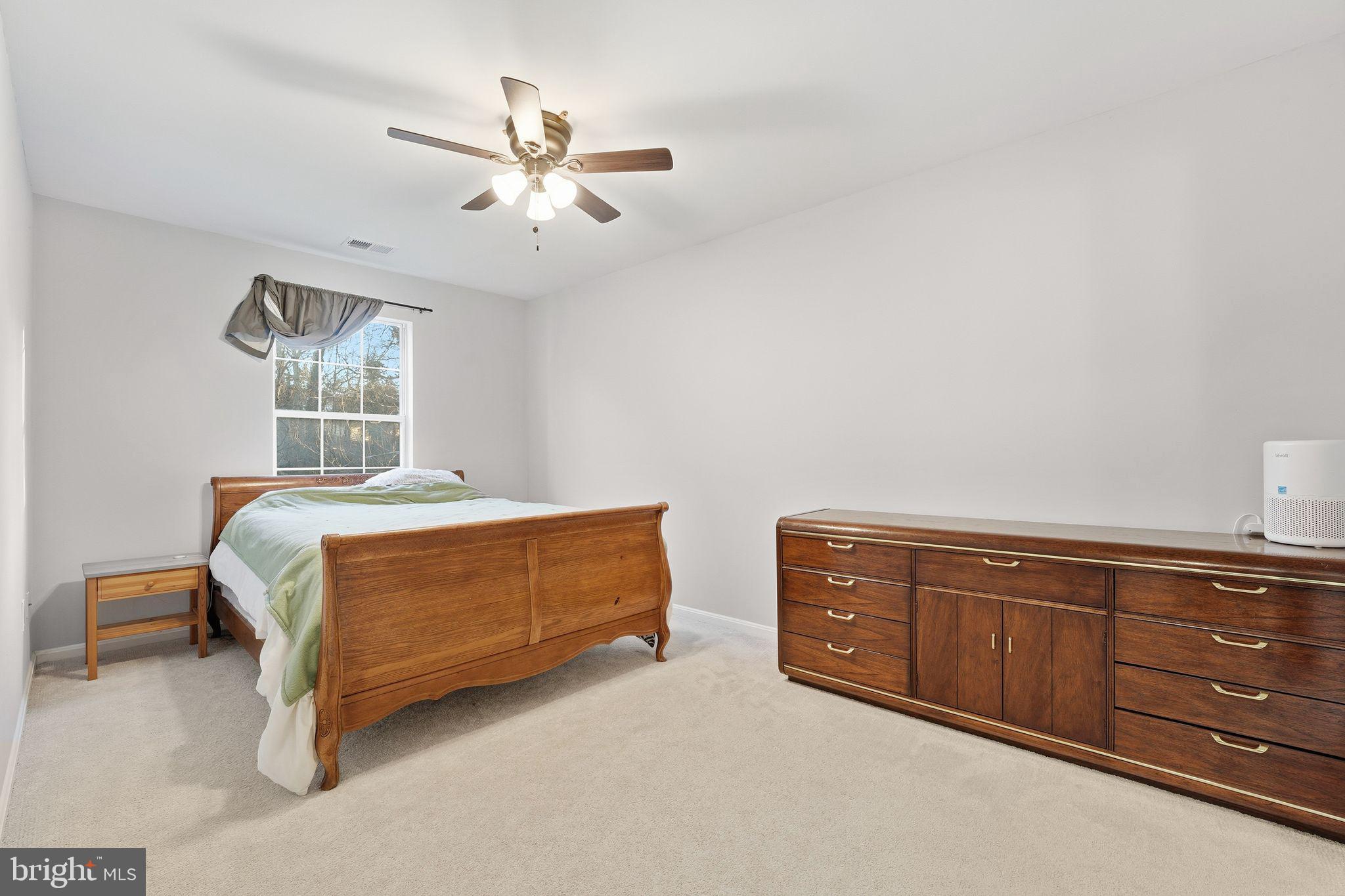 9458 SCARLET OAK DRIVE