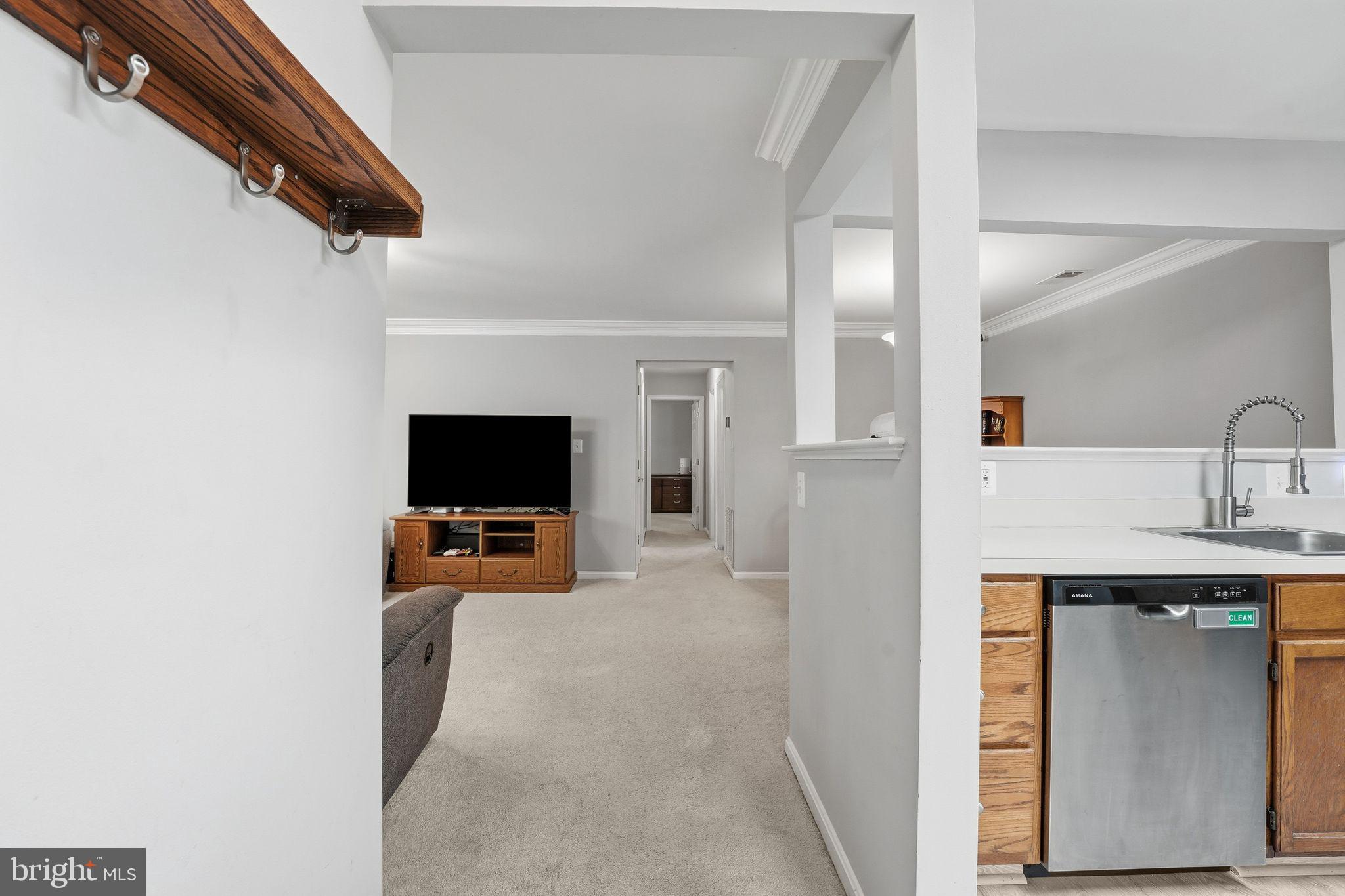 9458 SCARLET OAK DRIVE