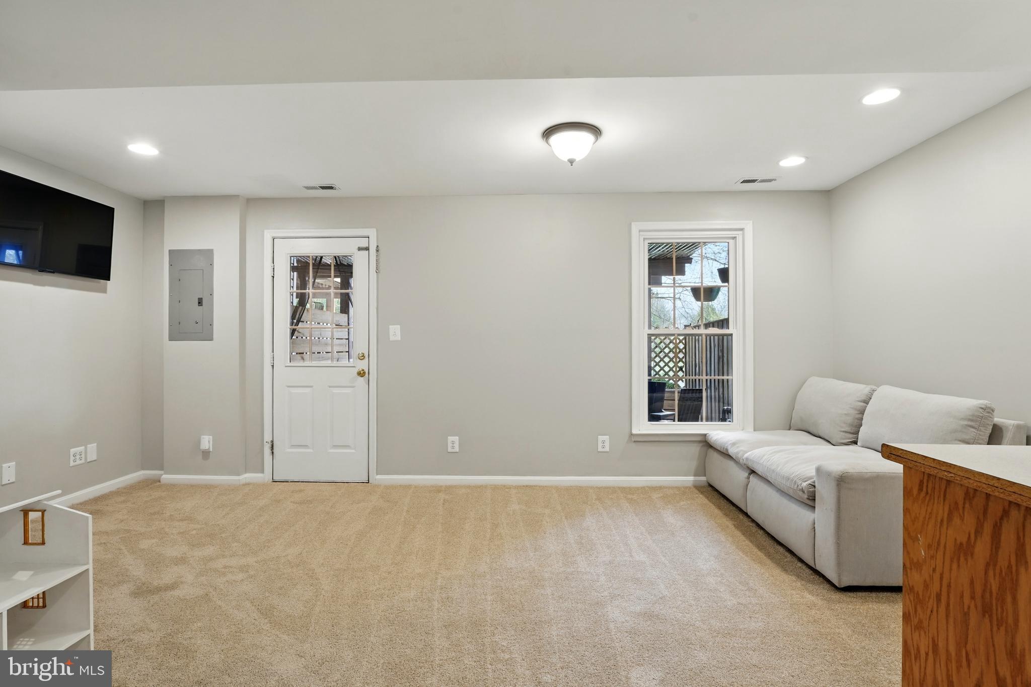 7045 SAUVAGE LANE
