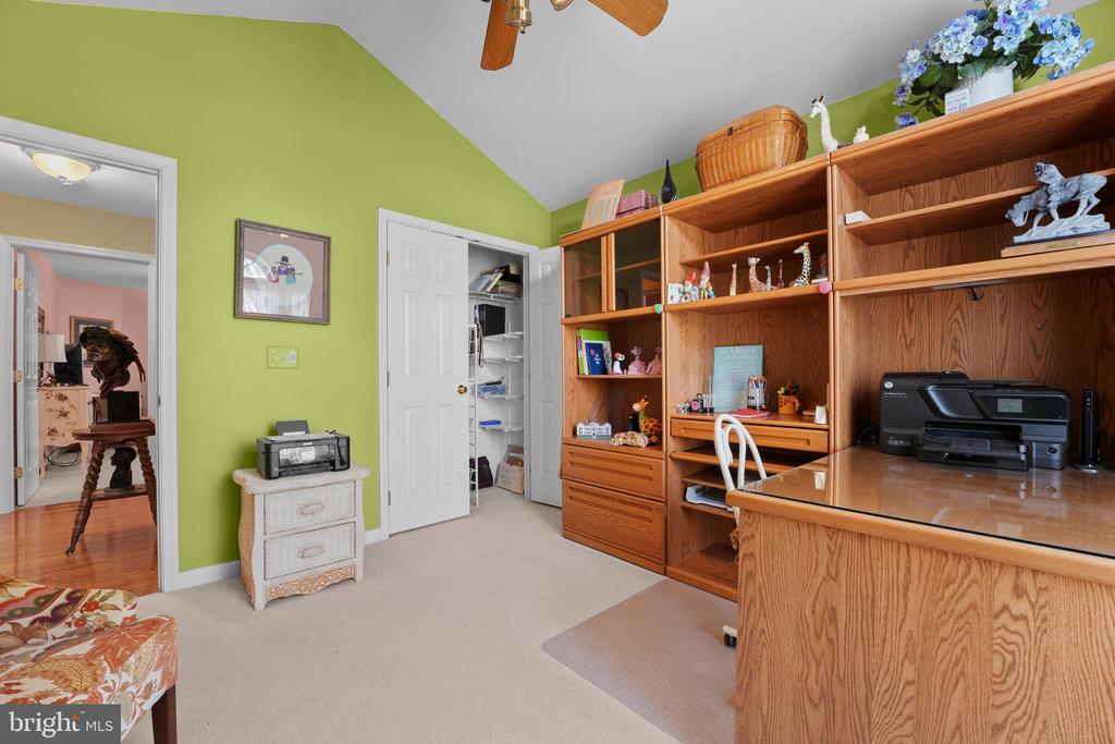 6609 CHENEY WAY