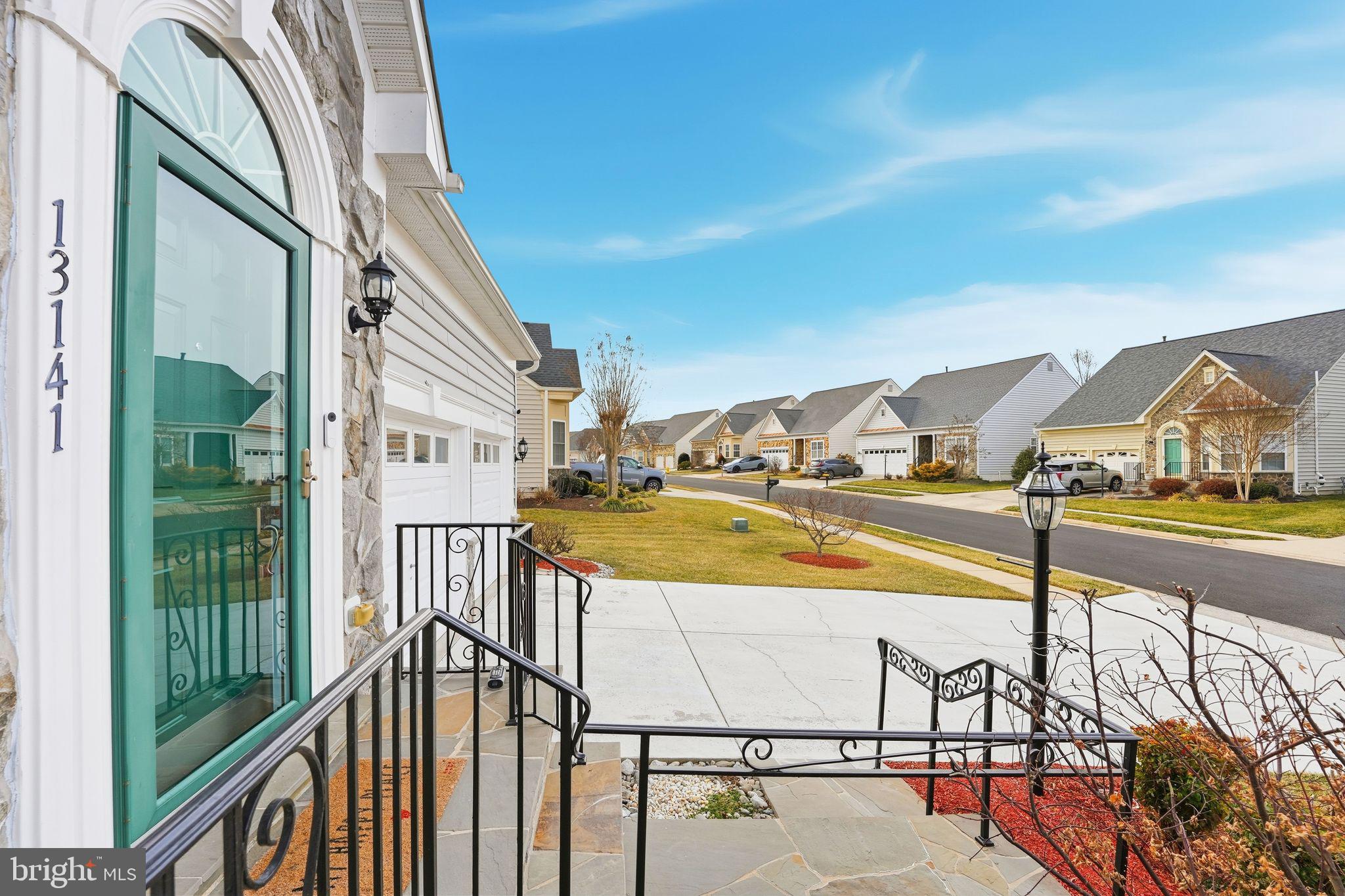 13141 TRIPLE CROWN LOOP