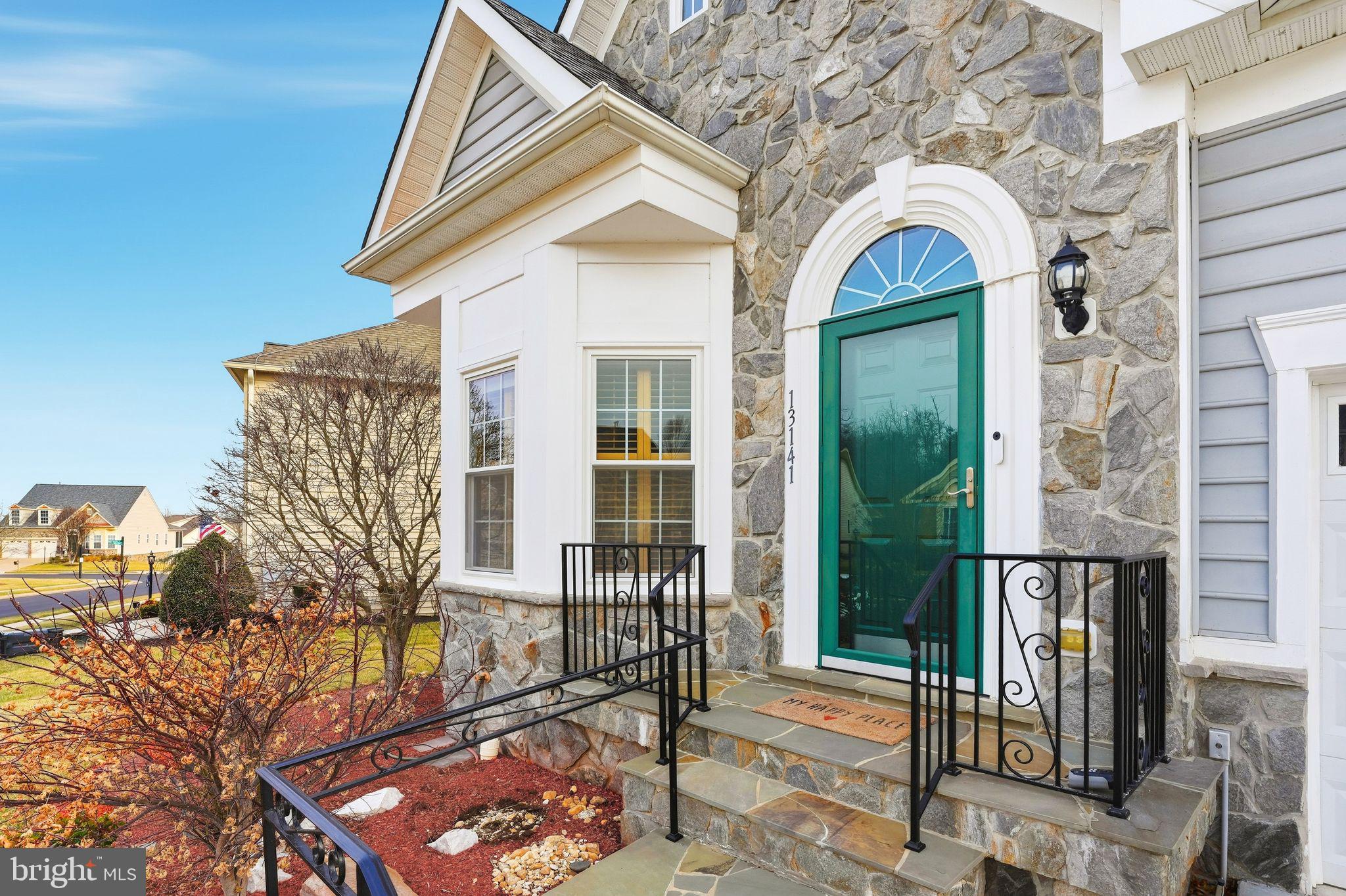 13141 TRIPLE CROWN LOOP