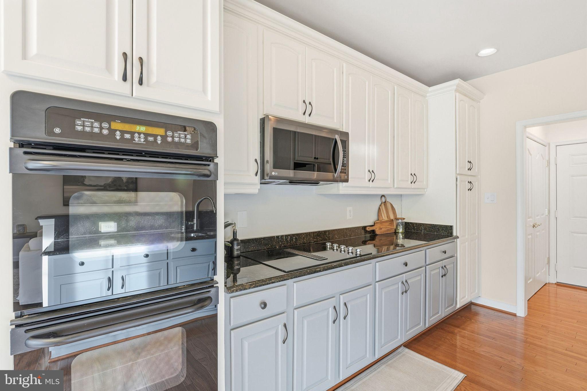 13141 TRIPLE CROWN LOOP