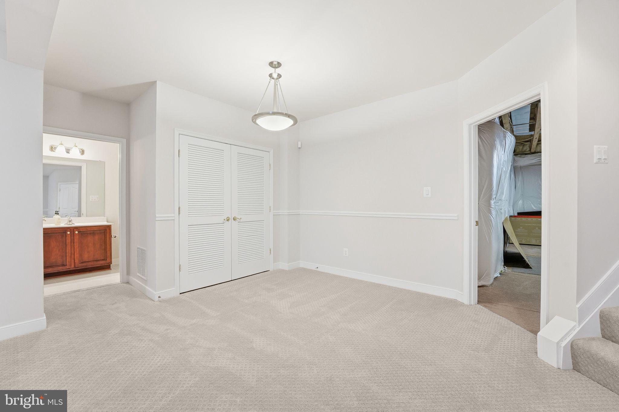 13141 TRIPLE CROWN LOOP