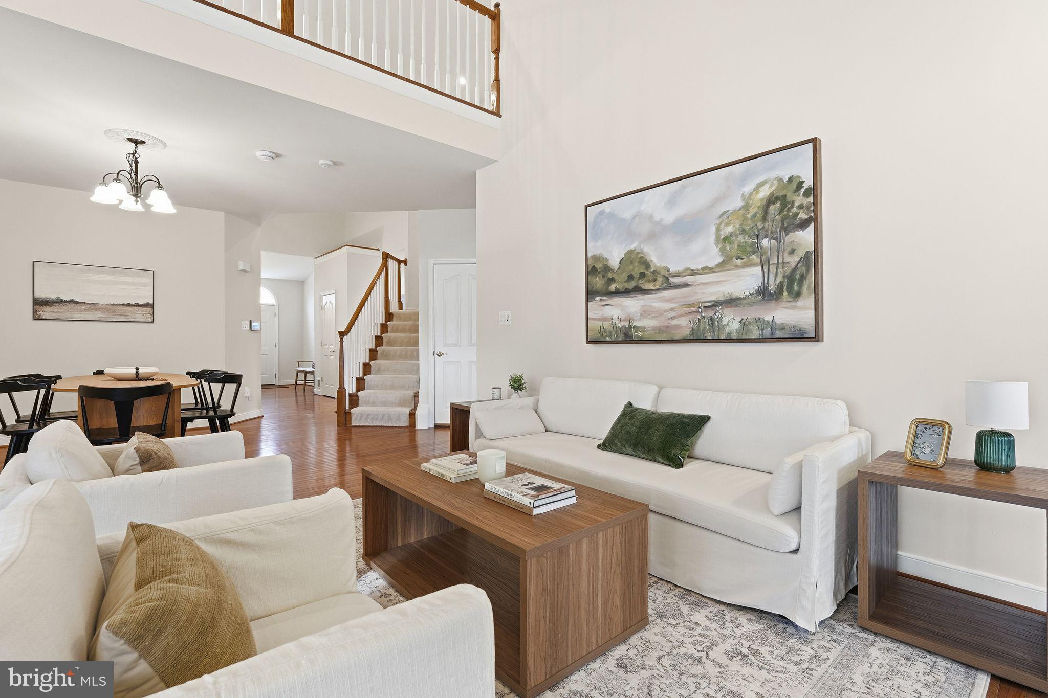 13141 TRIPLE CROWN LOOP