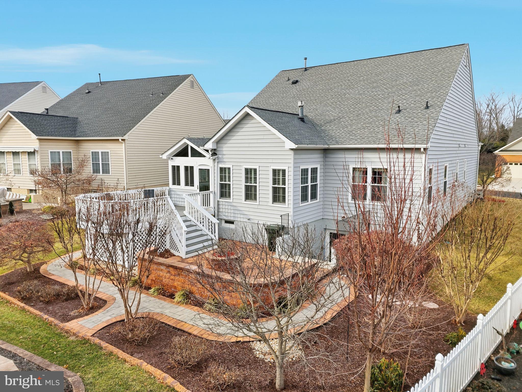 13141 TRIPLE CROWN LOOP