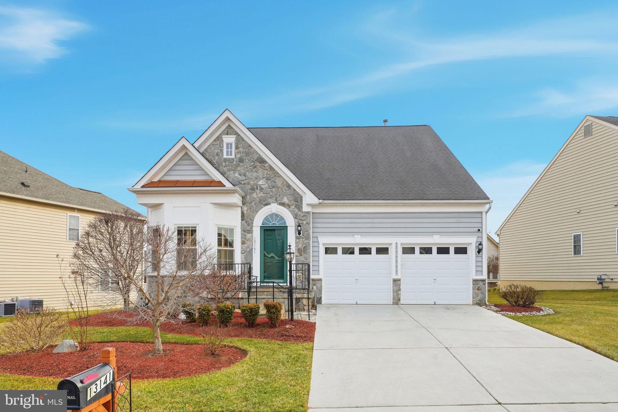 13141 TRIPLE CROWN LOOP
