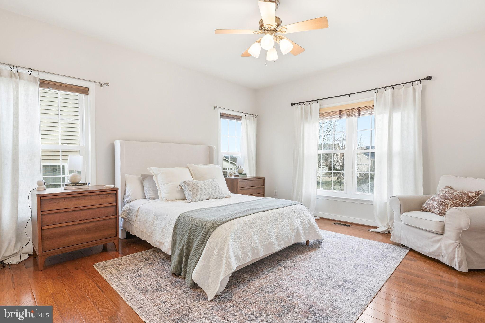 13141 TRIPLE CROWN LOOP