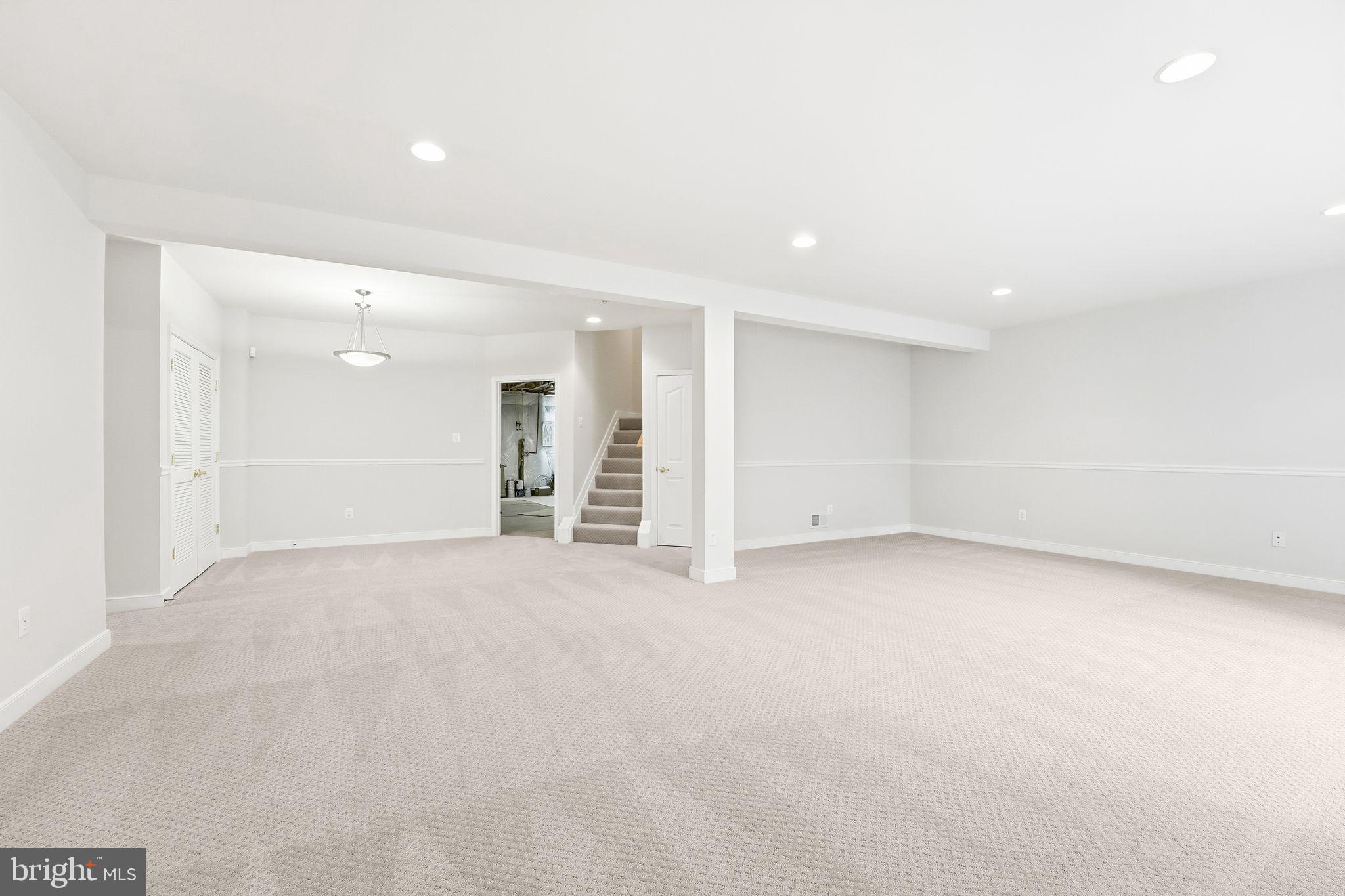 13141 TRIPLE CROWN LOOP