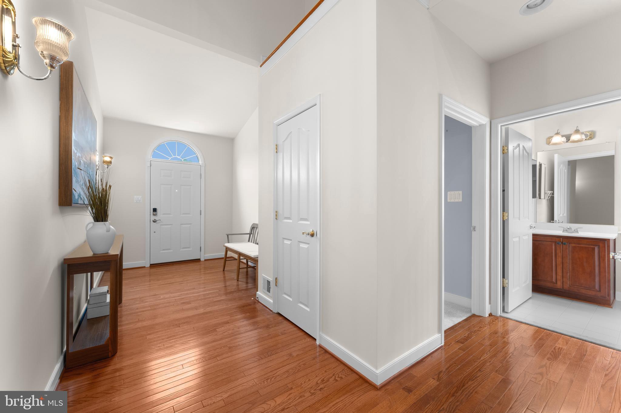 13141 TRIPLE CROWN LOOP