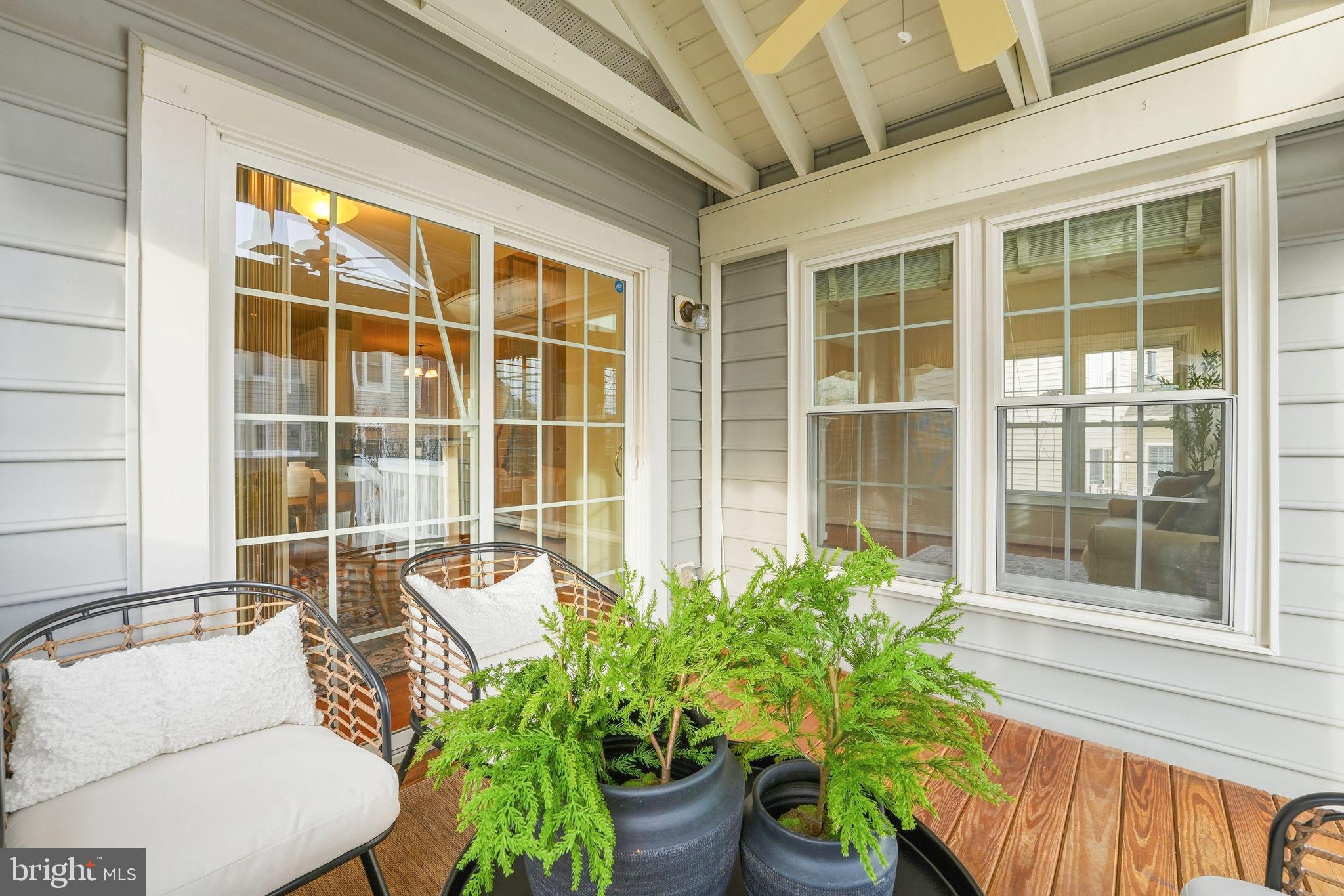 13141 TRIPLE CROWN LOOP