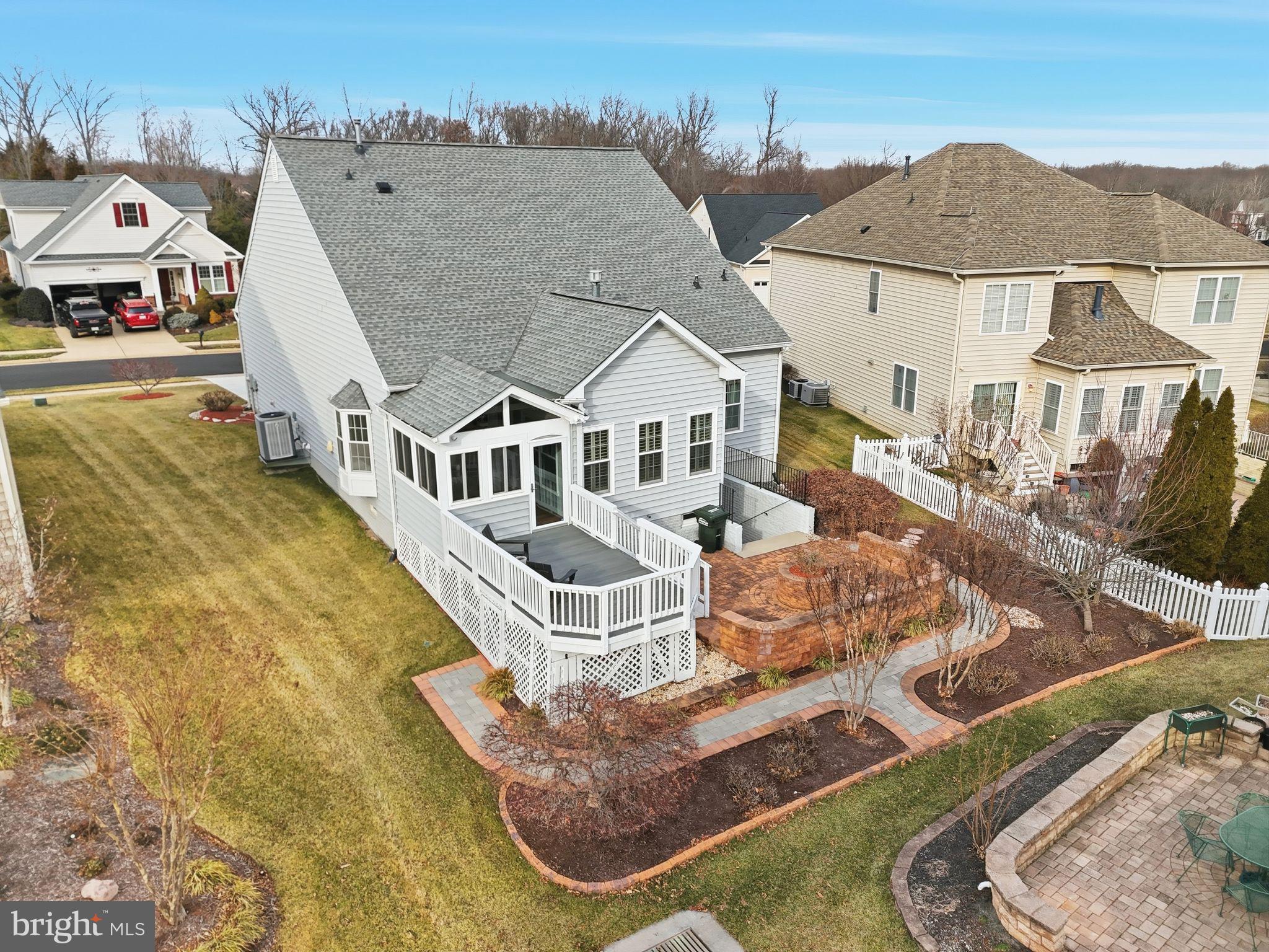 13141 TRIPLE CROWN LOOP